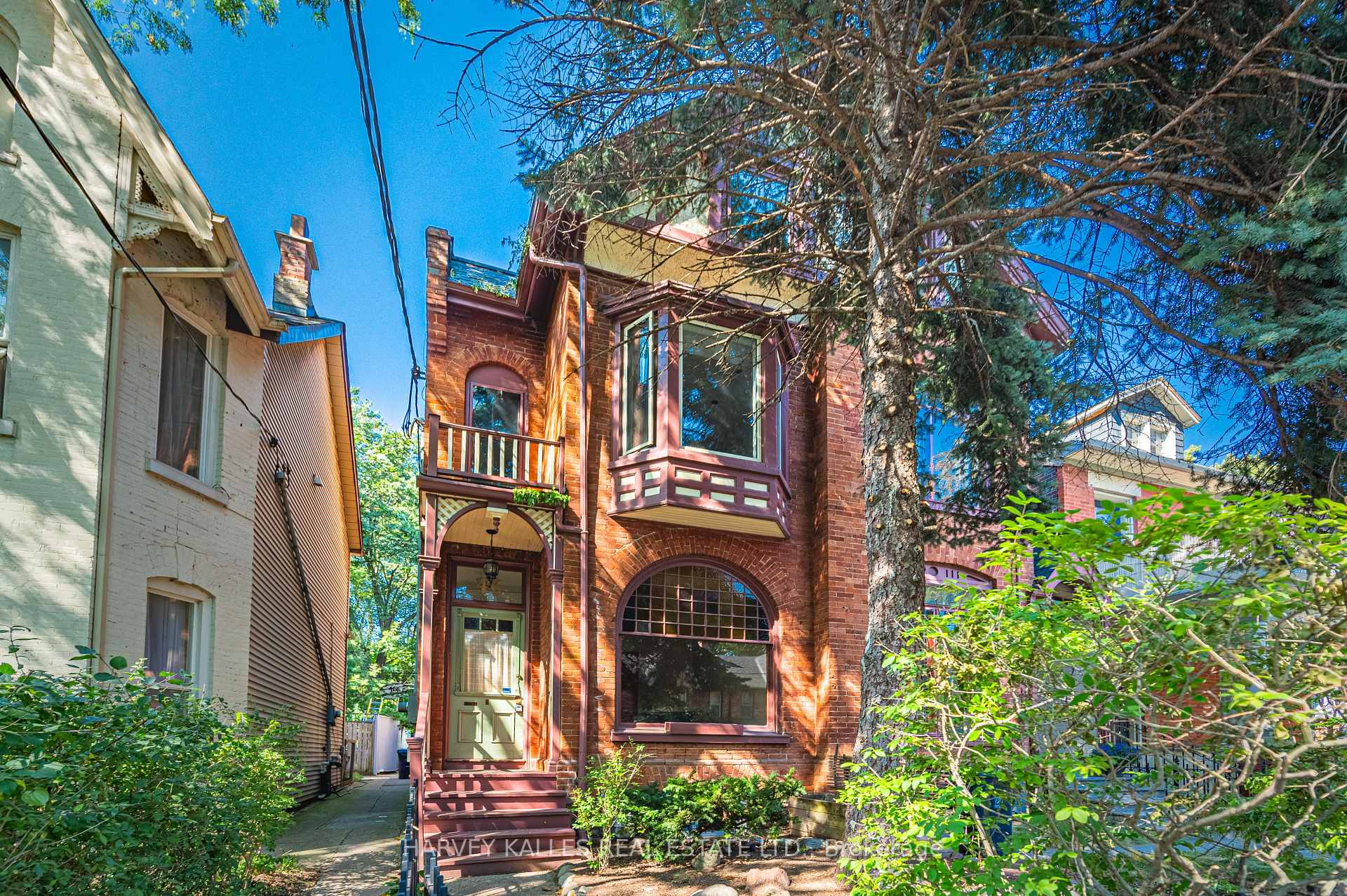 Front of 46 Spruce Street