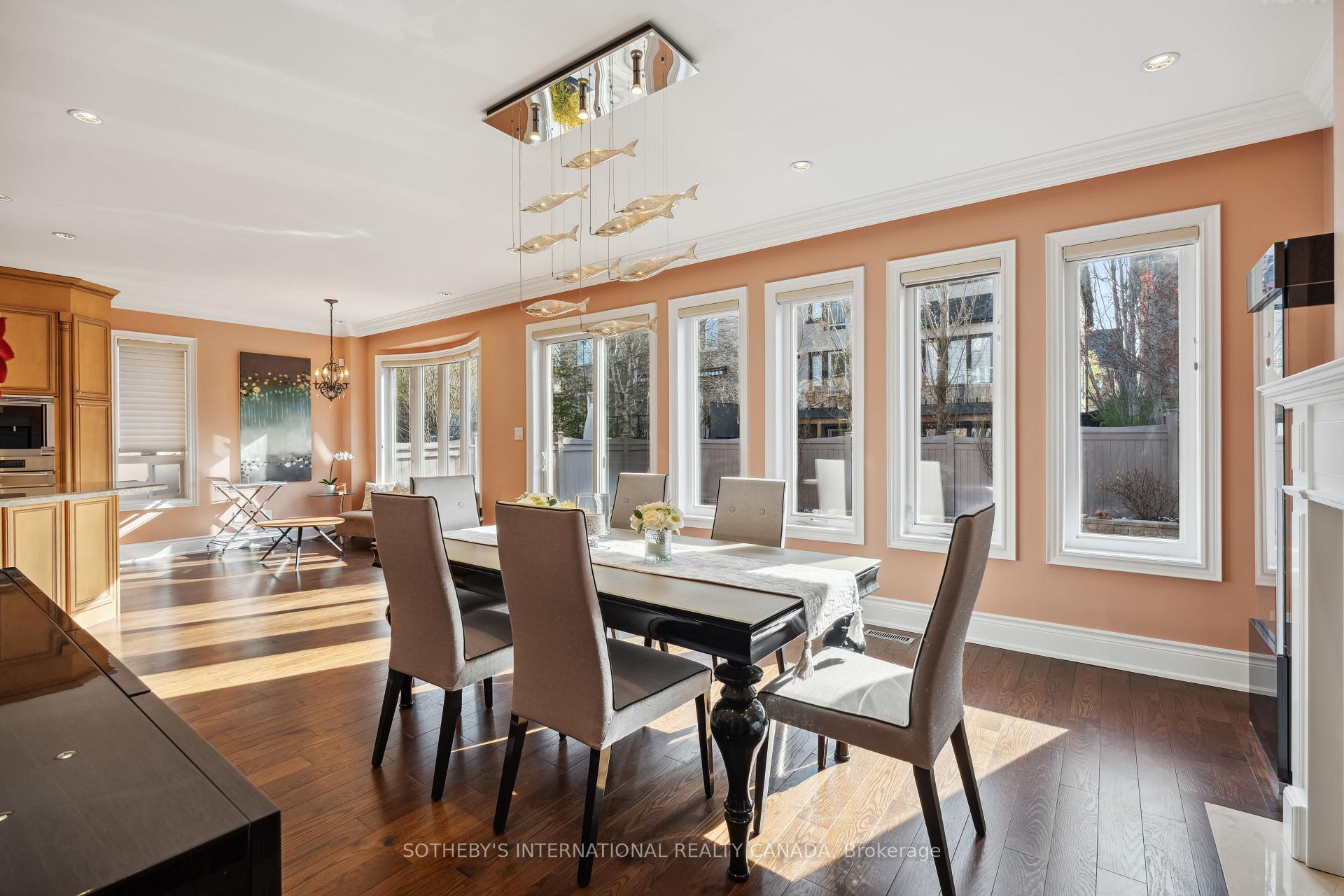 Photo 5 of 20 Hampton Park Crescent, Toronto, Leaside — HOMEH