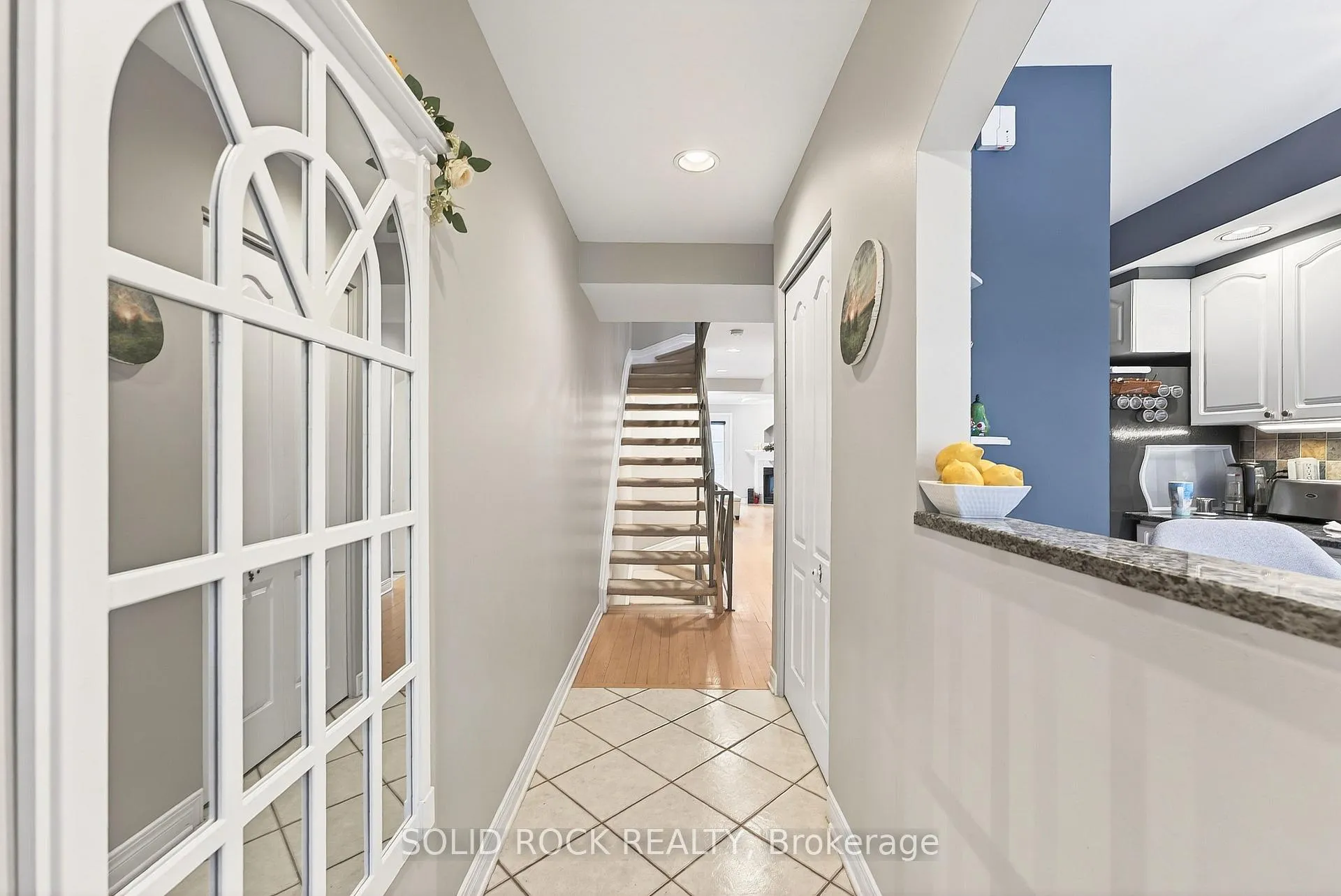 Photo 8 of 395 Mackay Street, Ottawa, Lindenlea — HOMEH