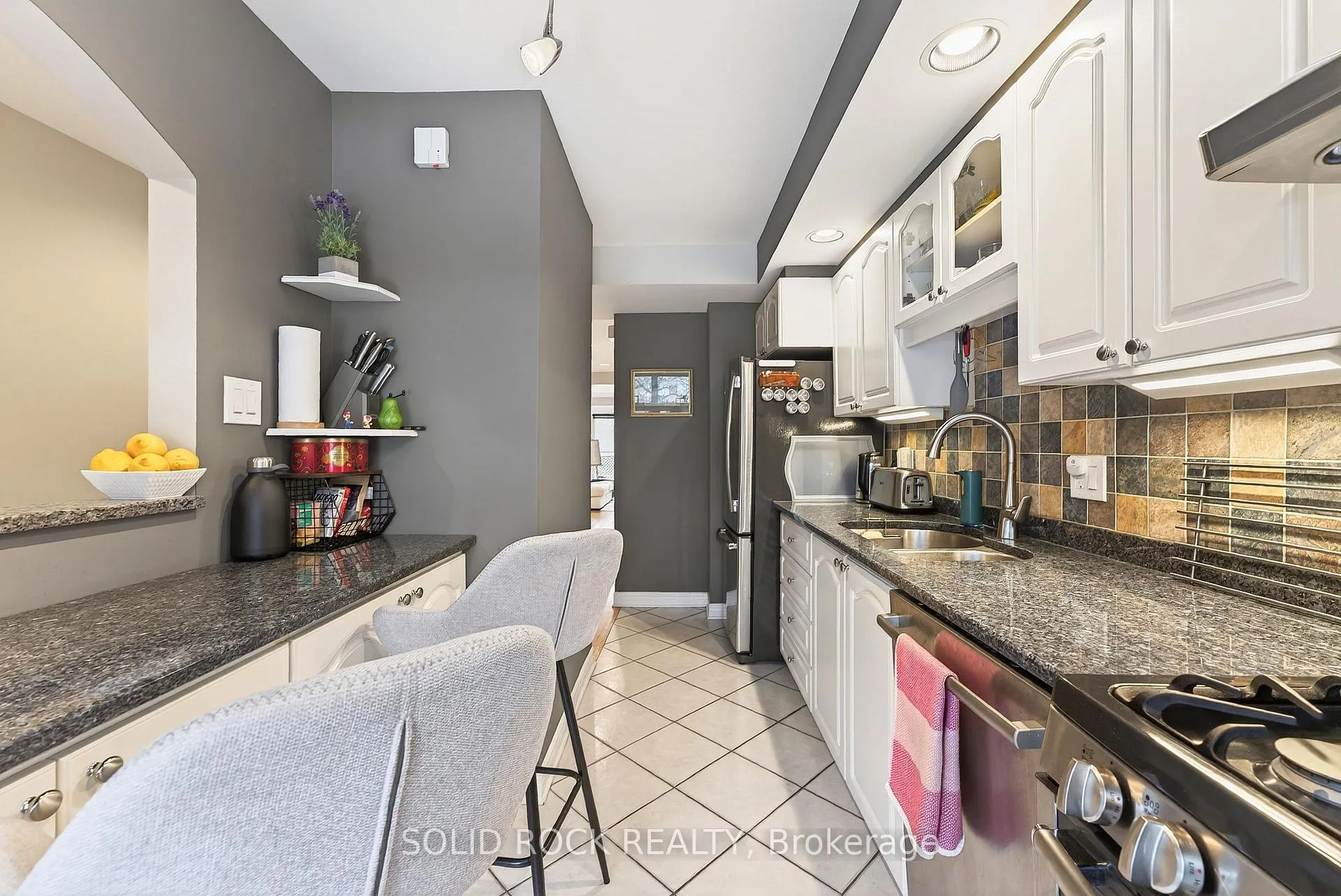 Photo 12 of 395 Mackay Street, Ottawa, Lindenlea — HOMEH