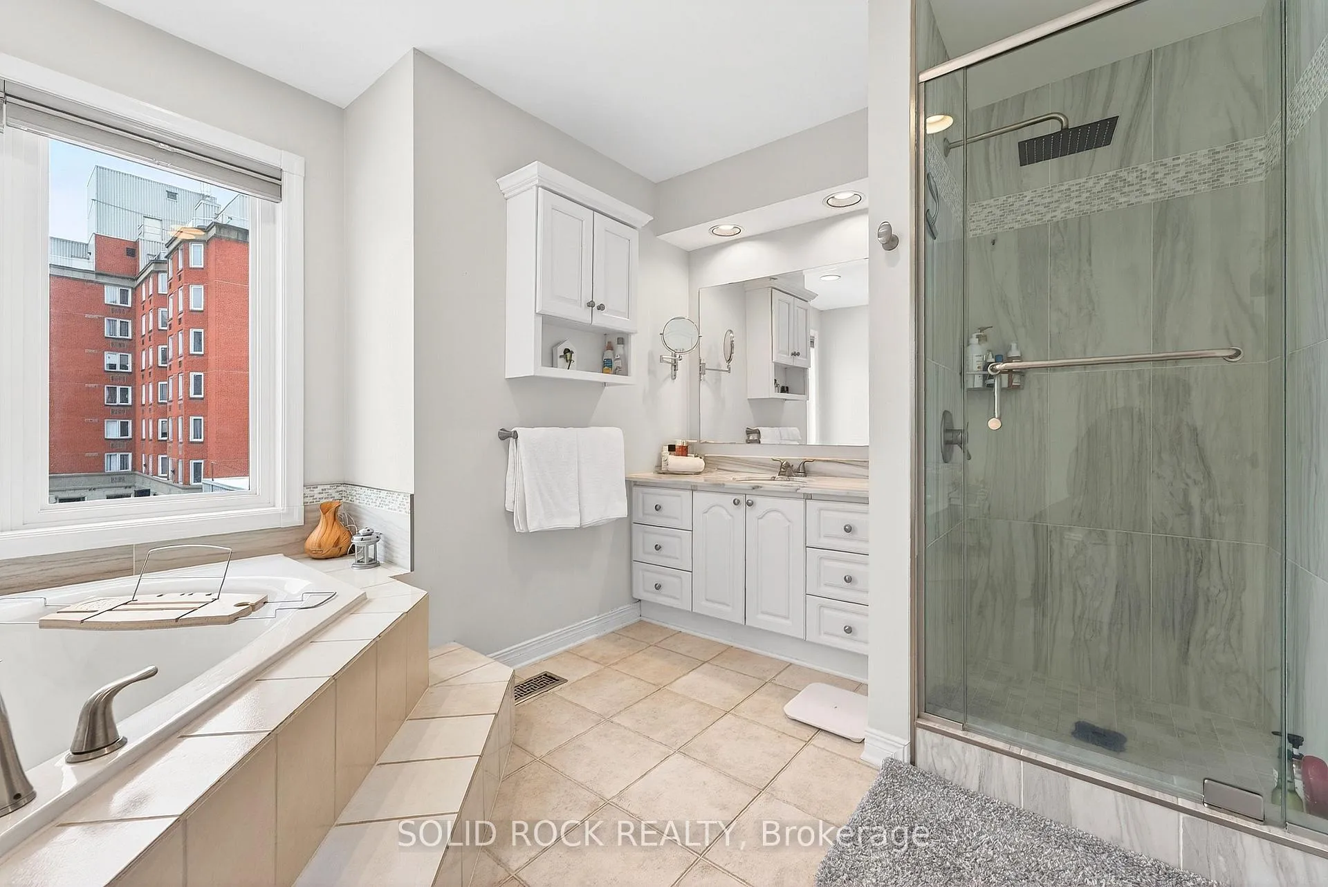 Photo 33 of 395 Mackay Street, Ottawa, Lindenlea — HOMEH