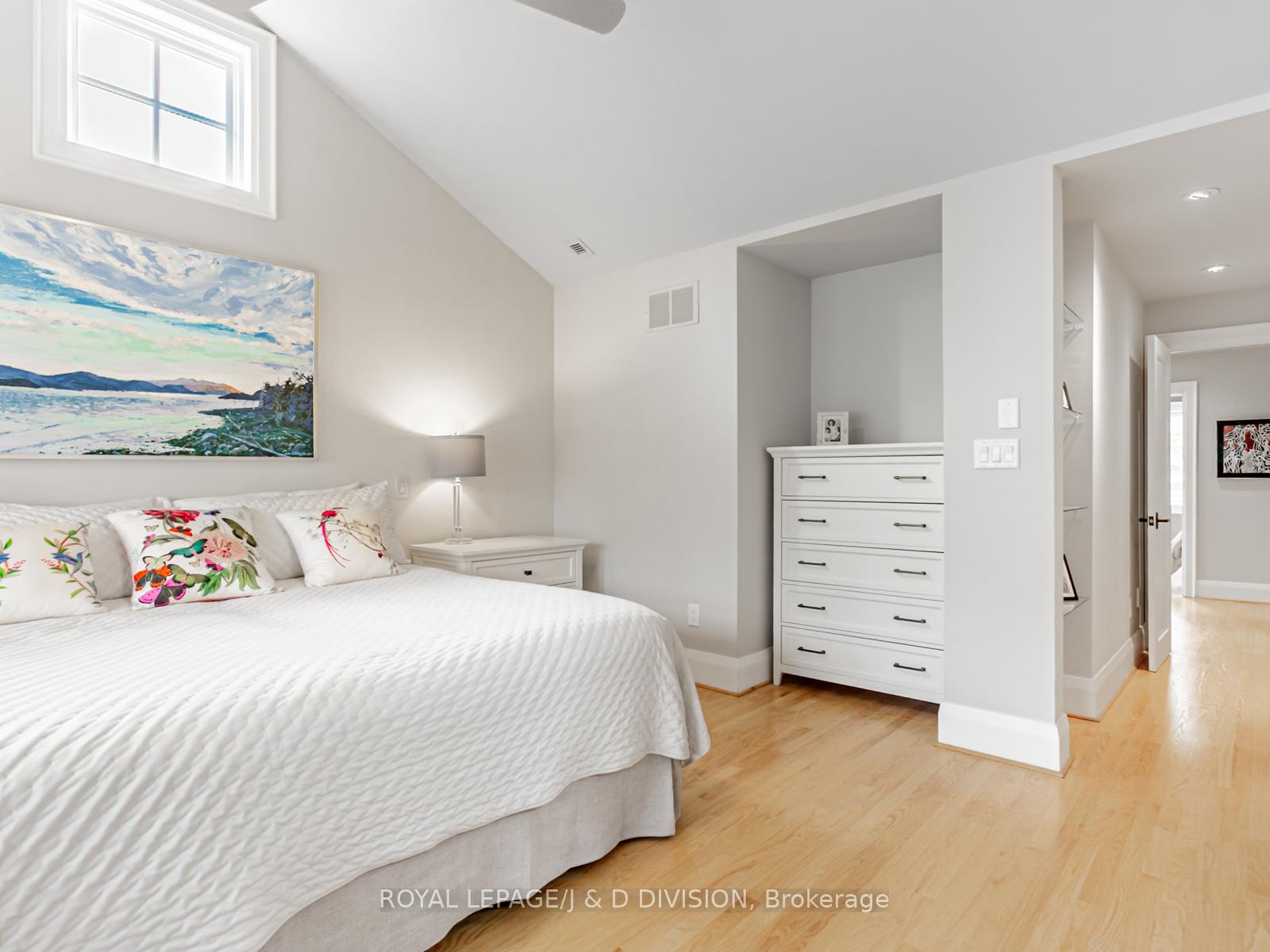 Photo 24 of 30 Macnaughton Road, Toronto, Leaside — HOMEH