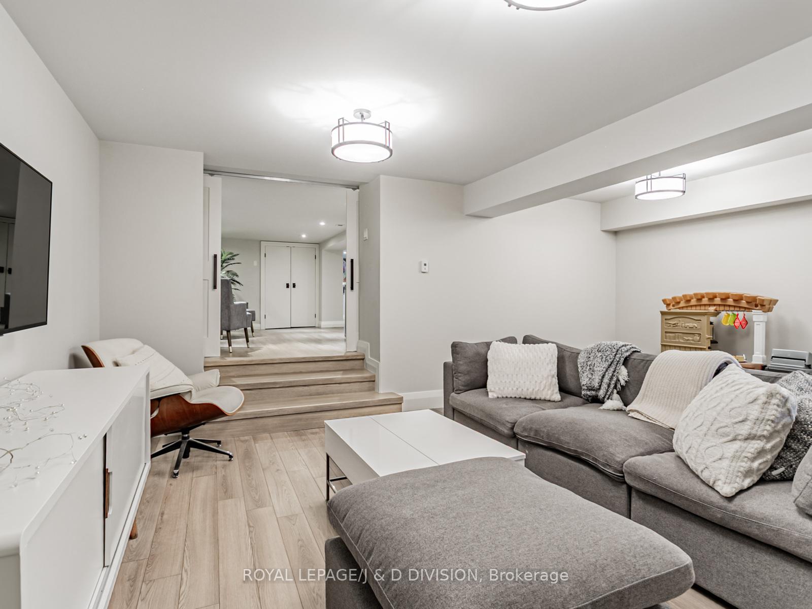 Photo 35 of 30 Macnaughton Road, Toronto, Leaside — HOMEH