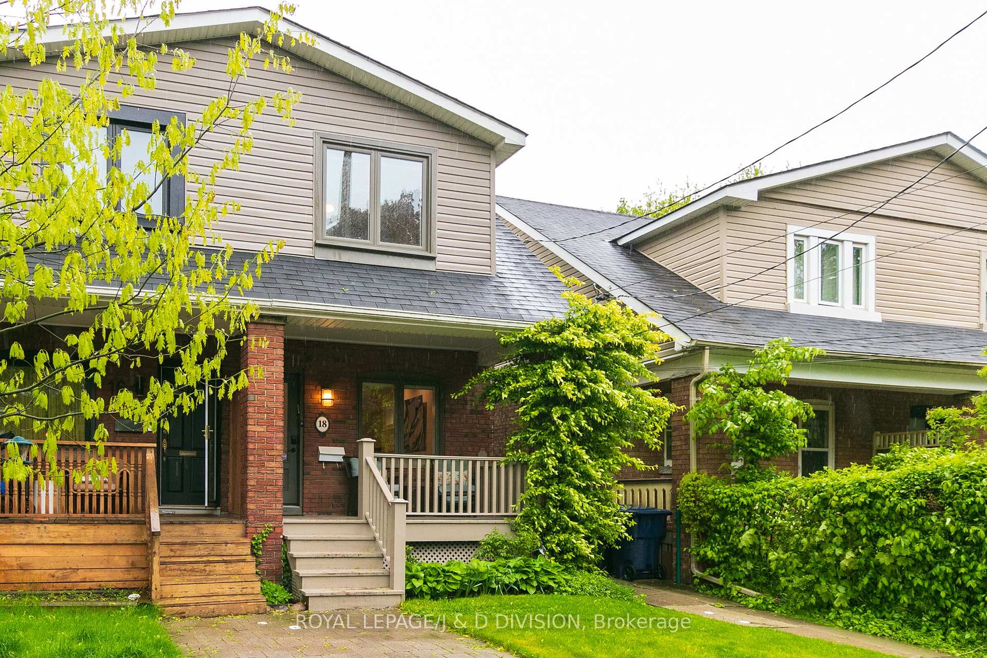 Photo 2 of 18 Le May Road, Toronto, Mount Pleasant East — HOMEH