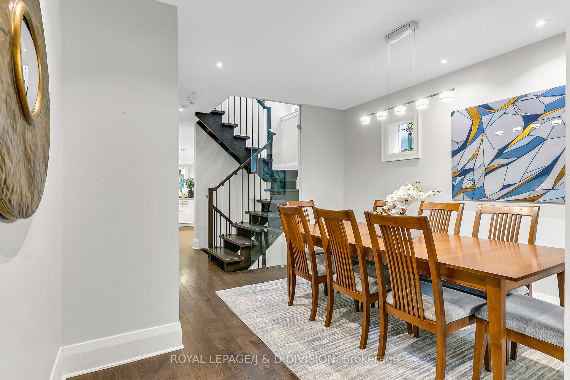 Photo 5 of 18 Le May Road, Toronto, Mount Pleasant East — HOMEH