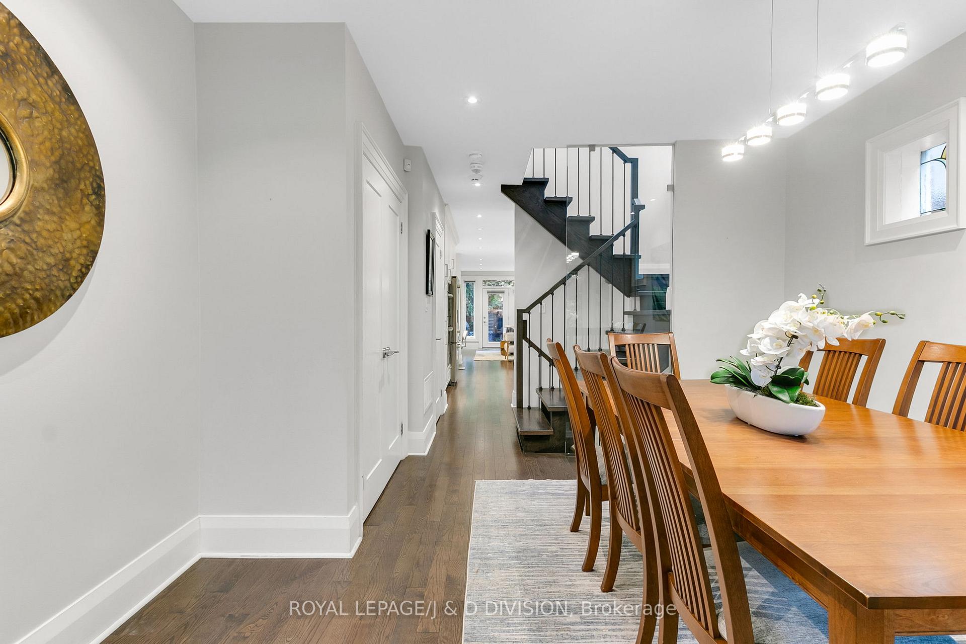 Photo 6 of 18 Le May Road, Toronto, Mount Pleasant East — HOMEH