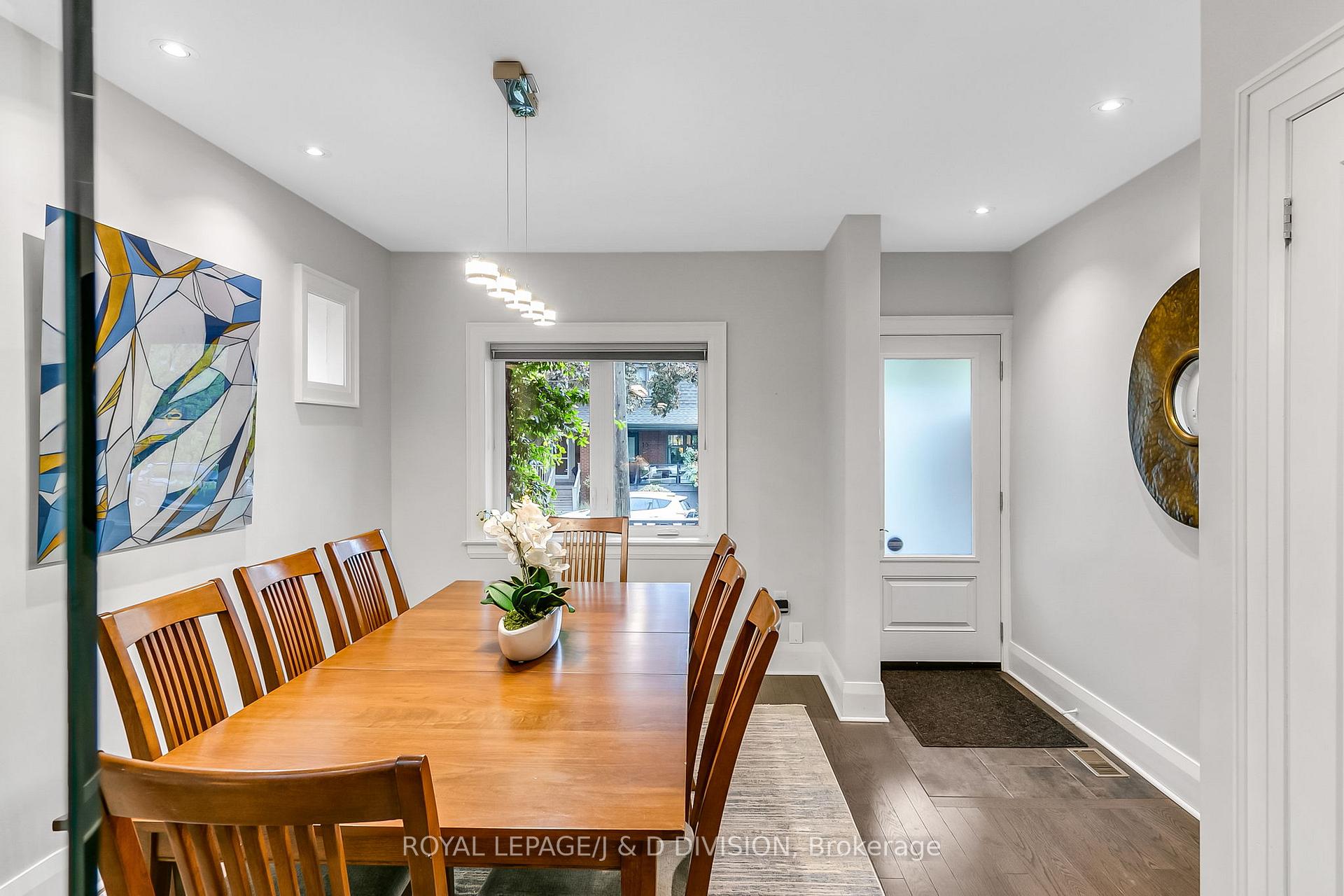 Photo 13 of 18 Le May Road, Toronto, Mount Pleasant East — HOMEH