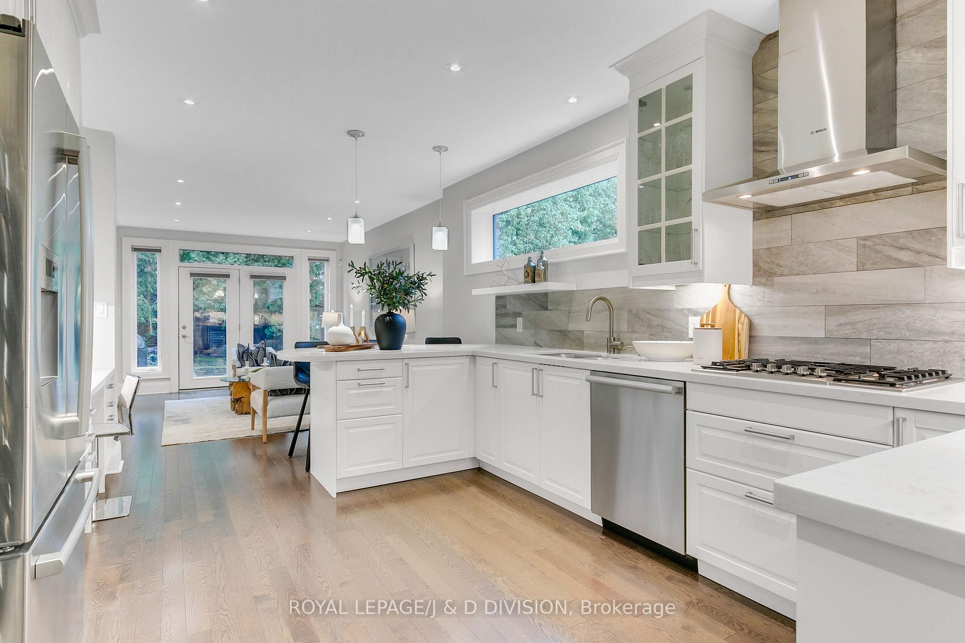 Photo 14 of 18 Le May Road, Toronto, Mount Pleasant East — HOMEH