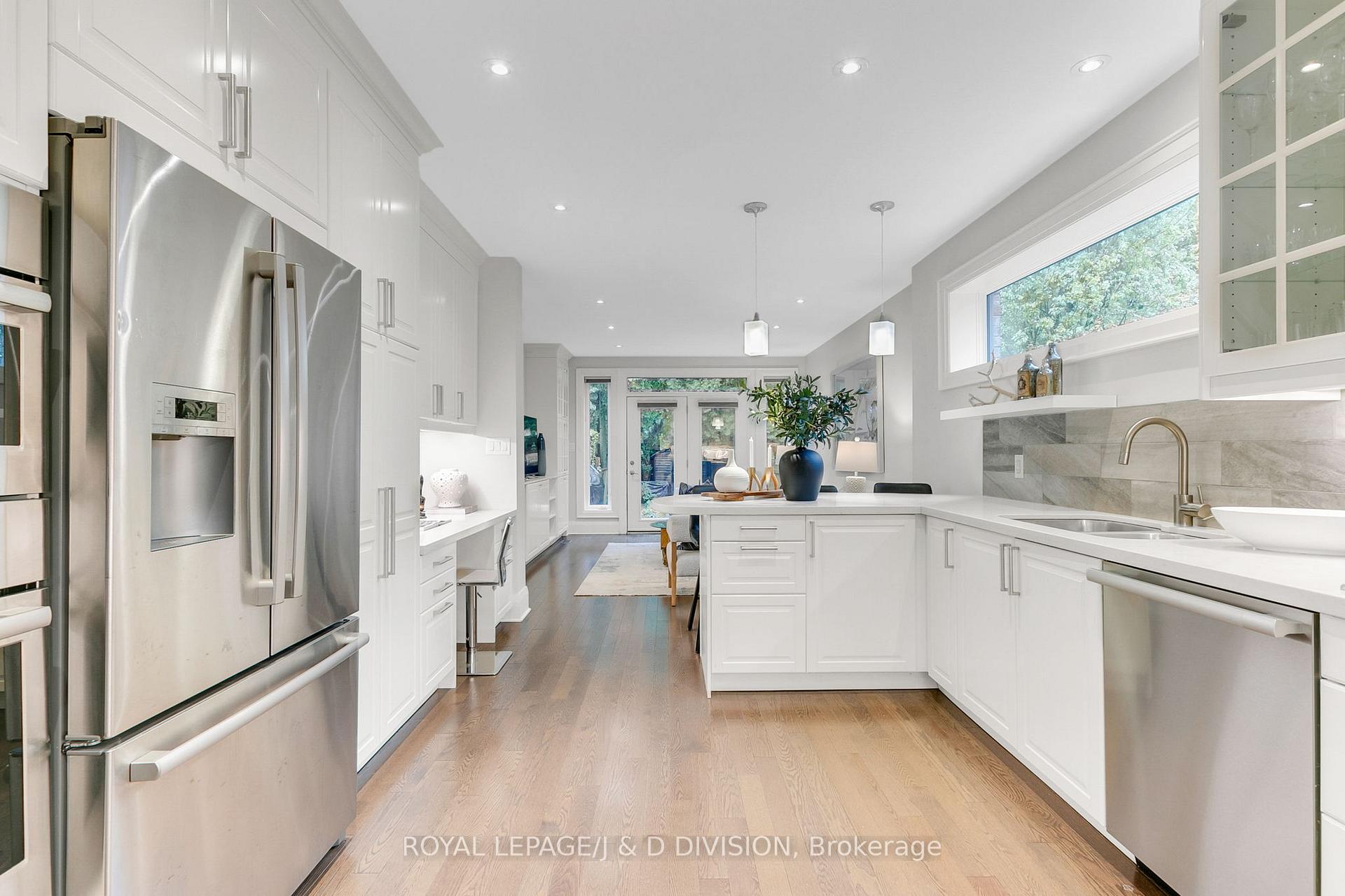 Photo 15 of 18 Le May Road, Toronto, Mount Pleasant East — HOMEH
