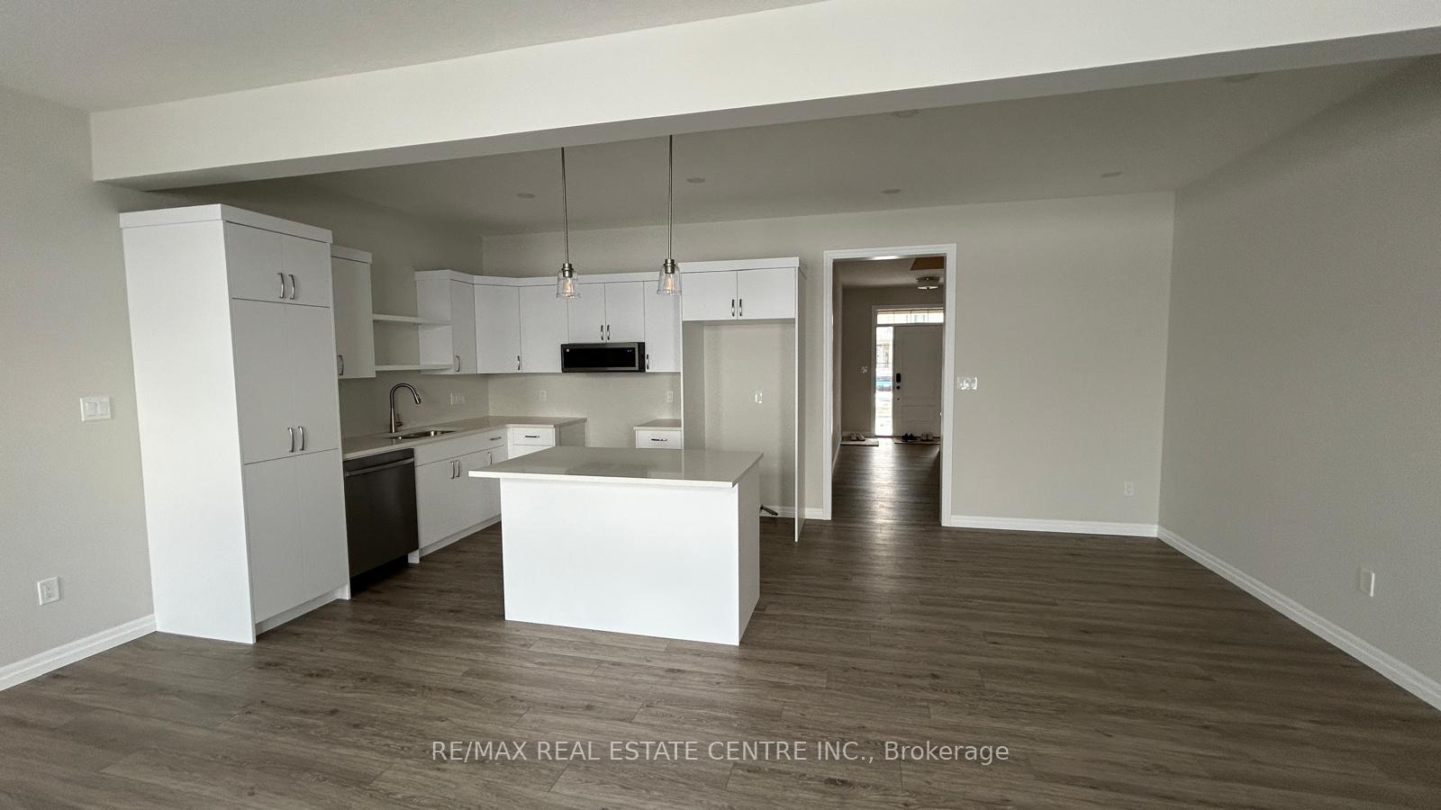 Photo 6 of 39 Braun Avenue, Tillsonburg — HOMEH