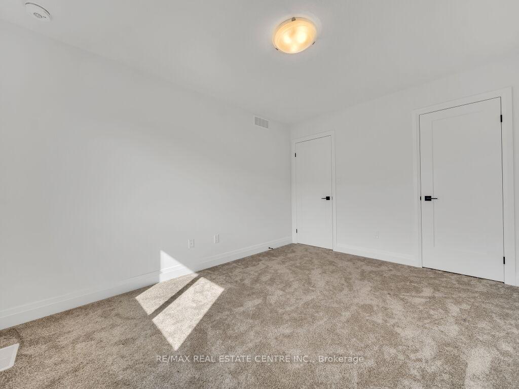 Photo 23 of 39 Braun Avenue, Tillsonburg — HOMEH