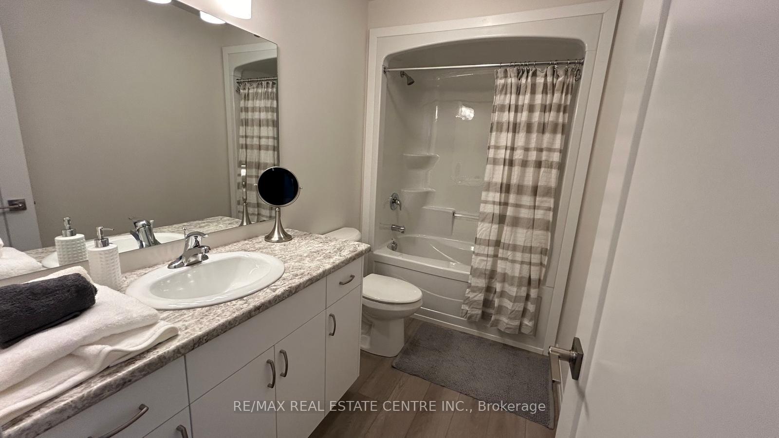 Photo 37 of 39 Braun Avenue, Tillsonburg — HOMEH