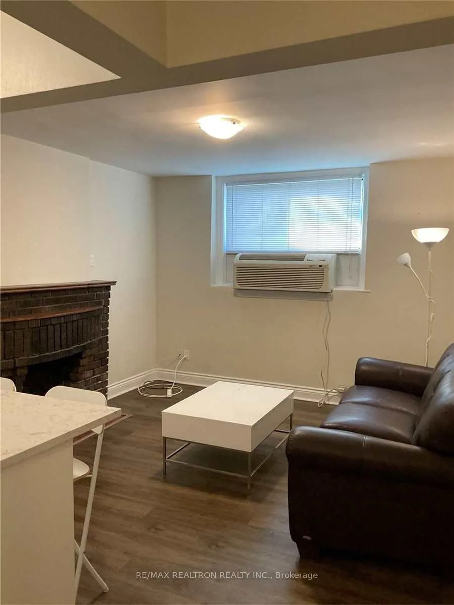 Photo 4 of Unit 1, 2477 Queen Street E, Toronto, The Beaches — HOMEH
