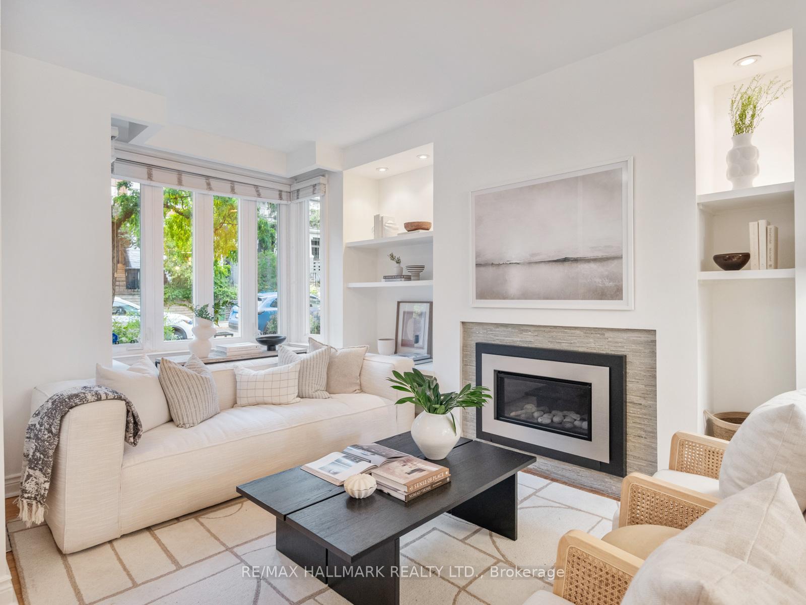 Photo 5 of 31 Tennis Crescent, Toronto, North Riverdale — HOMEH