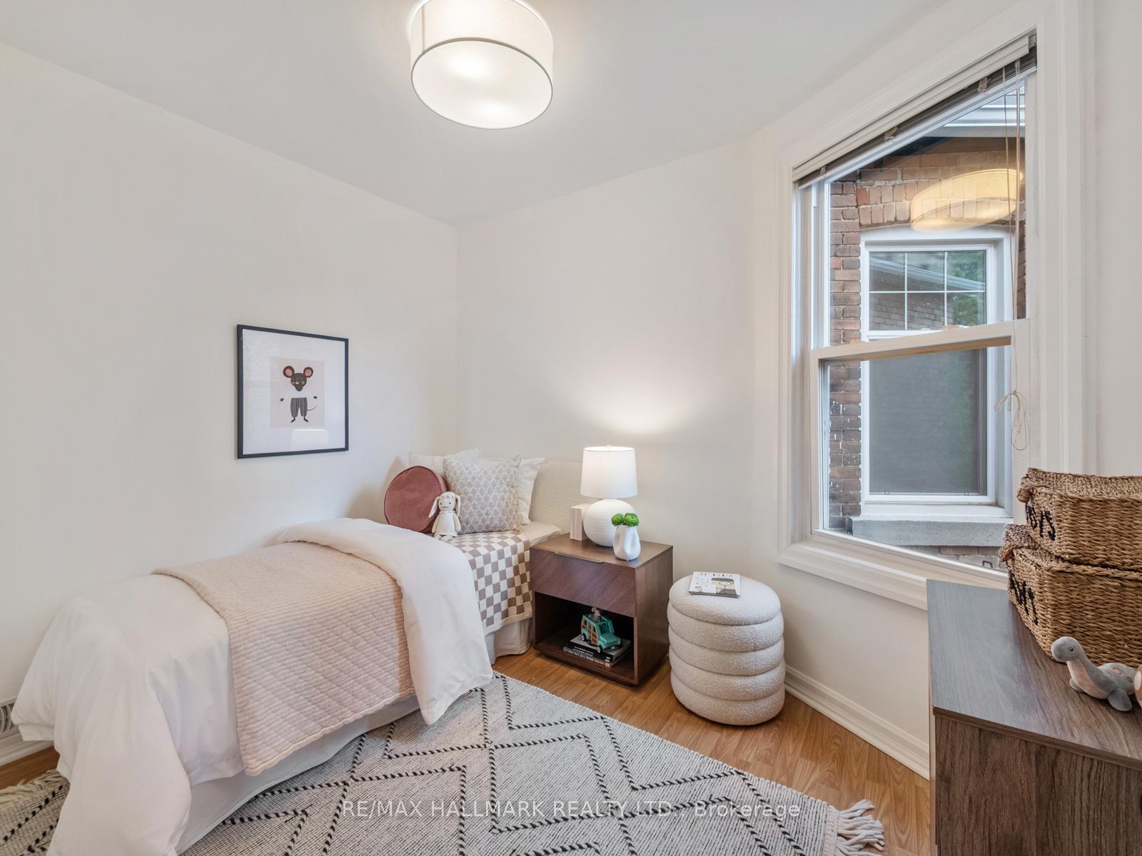 Photo 23 of 31 Tennis Crescent, Toronto, North Riverdale — HOMEH