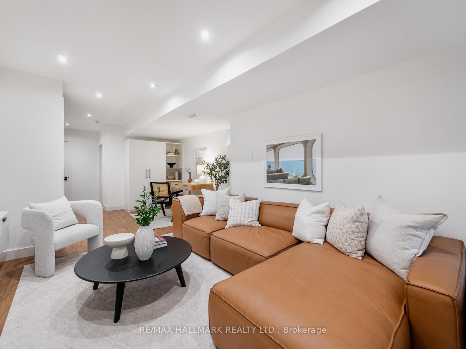 Photo 39 of 31 Tennis Crescent, Toronto, North Riverdale — HOMEH