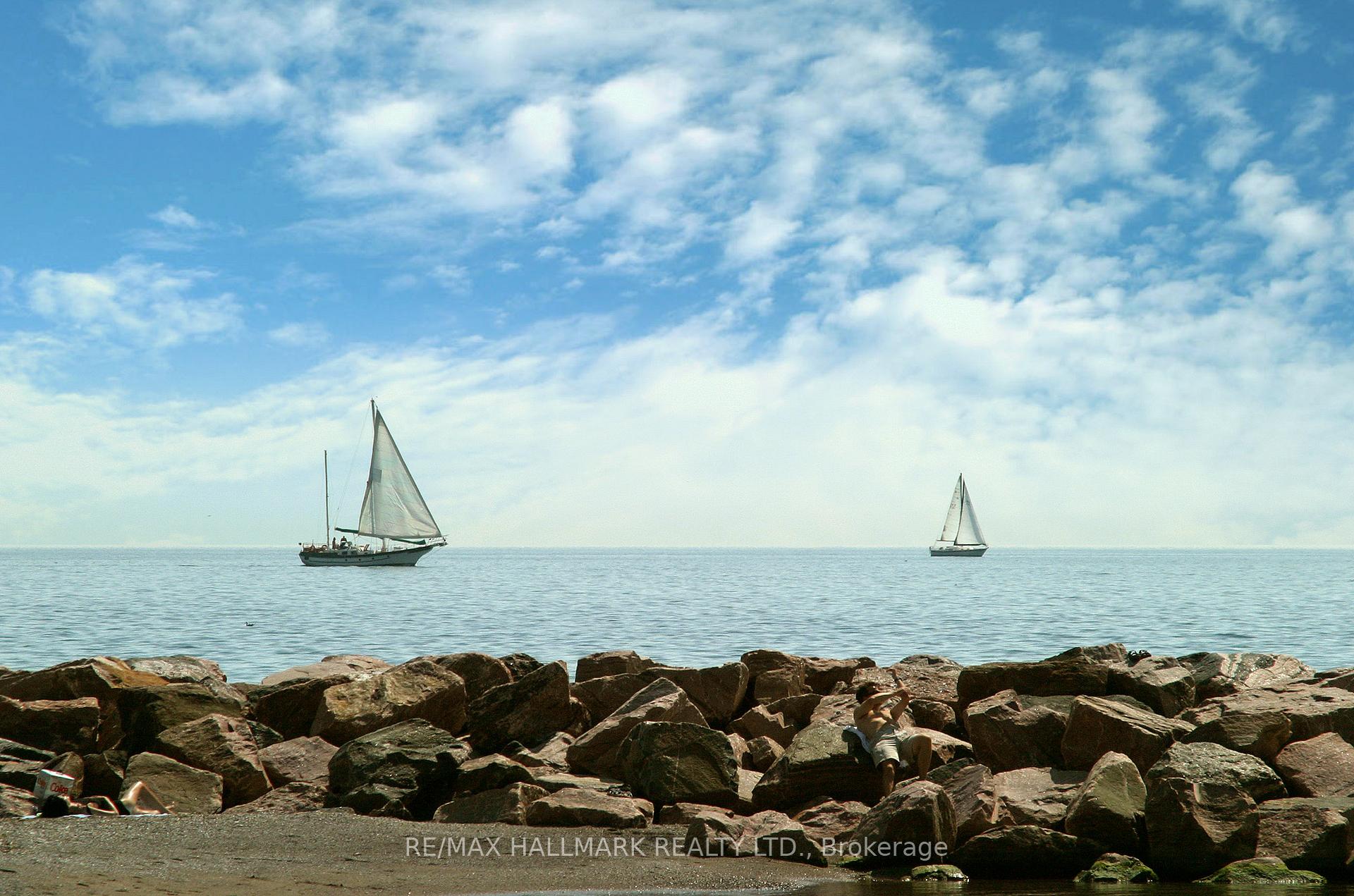 Photo 6 of 8 Silver Birch Avenue, Toronto, The Beaches — HOMEH