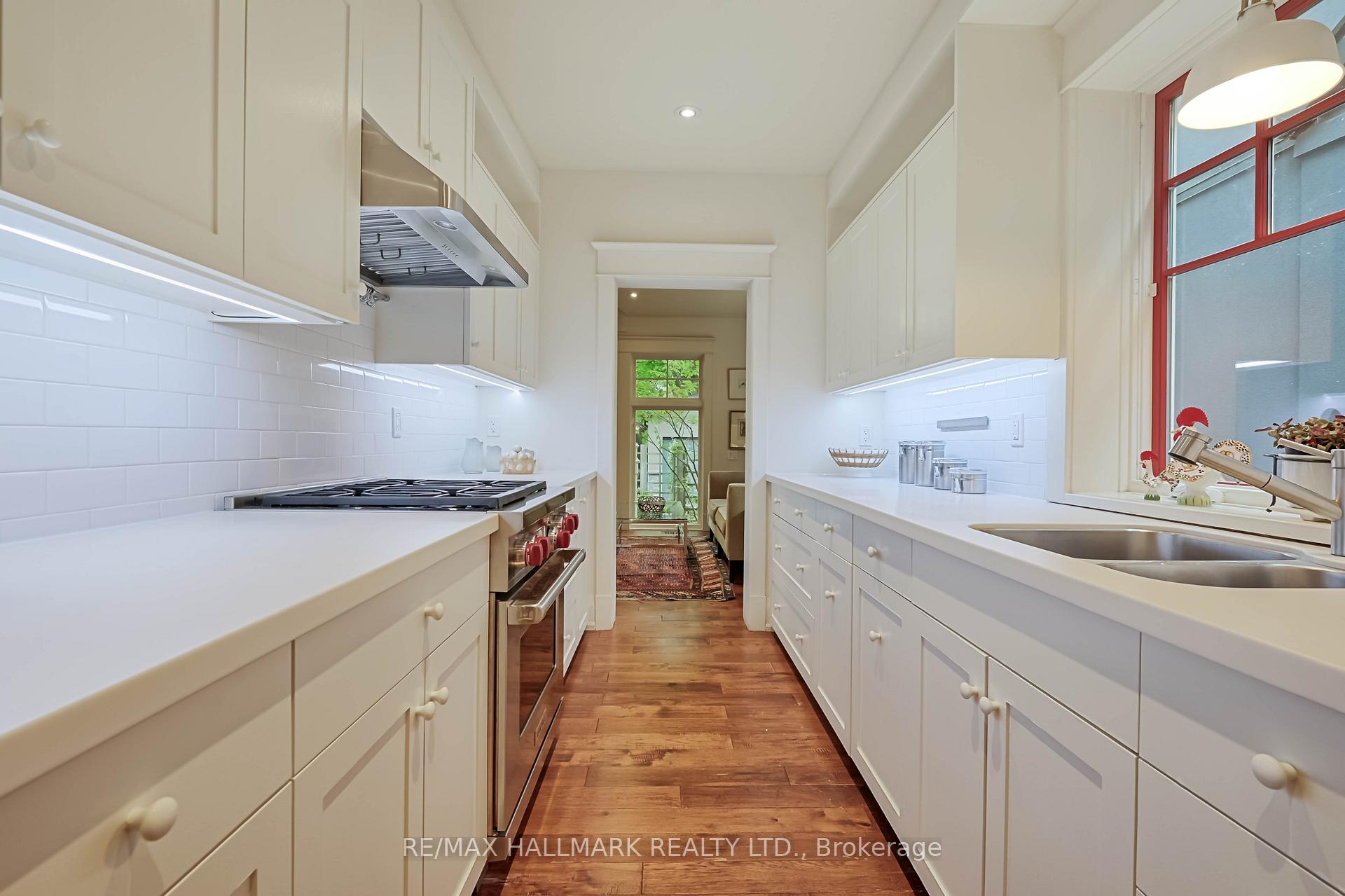 Photo 21 of 8 Silver Birch Avenue, Toronto, The Beaches — HOMEH