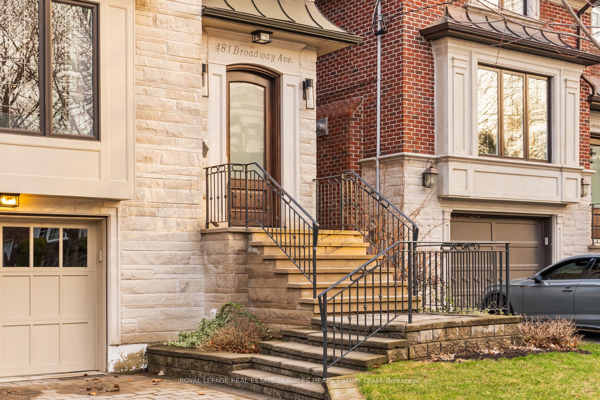 Front of 481 Broadway Avenue