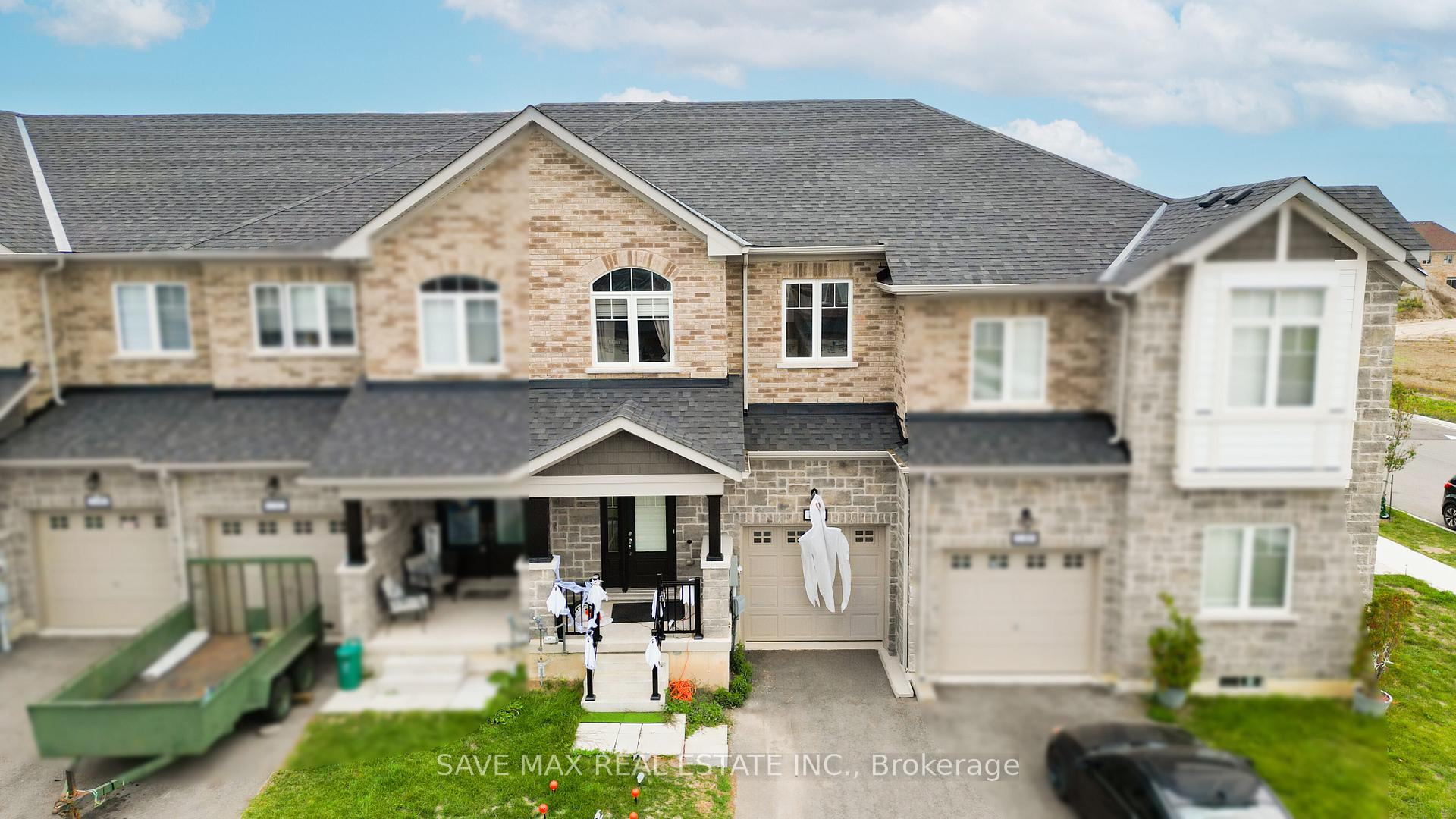Front of 136 Sapphire Way W