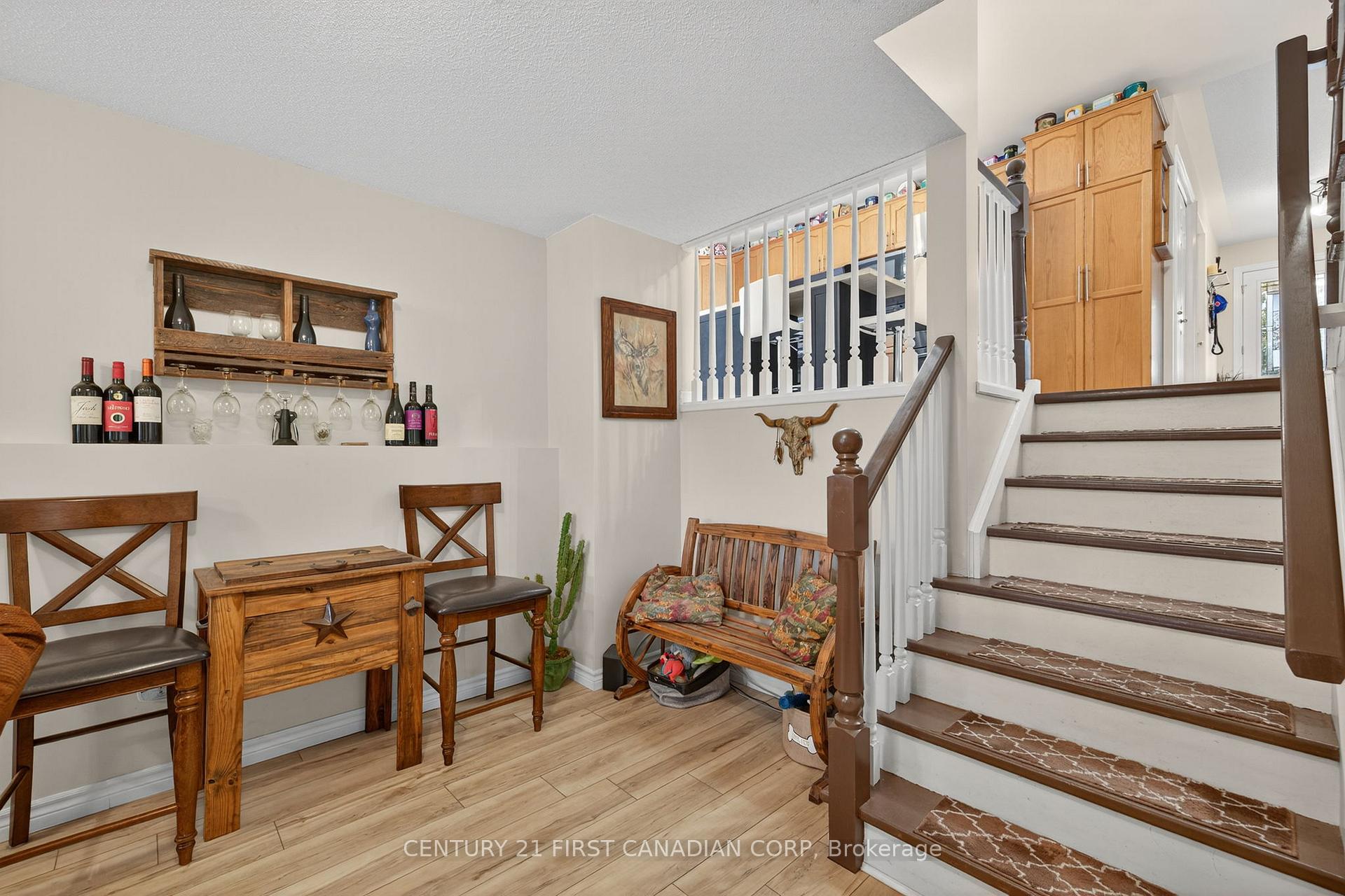 Photo 9 of 19 Hemlock Boulevard, Strathroy-Caradoc, SE — HOMEH