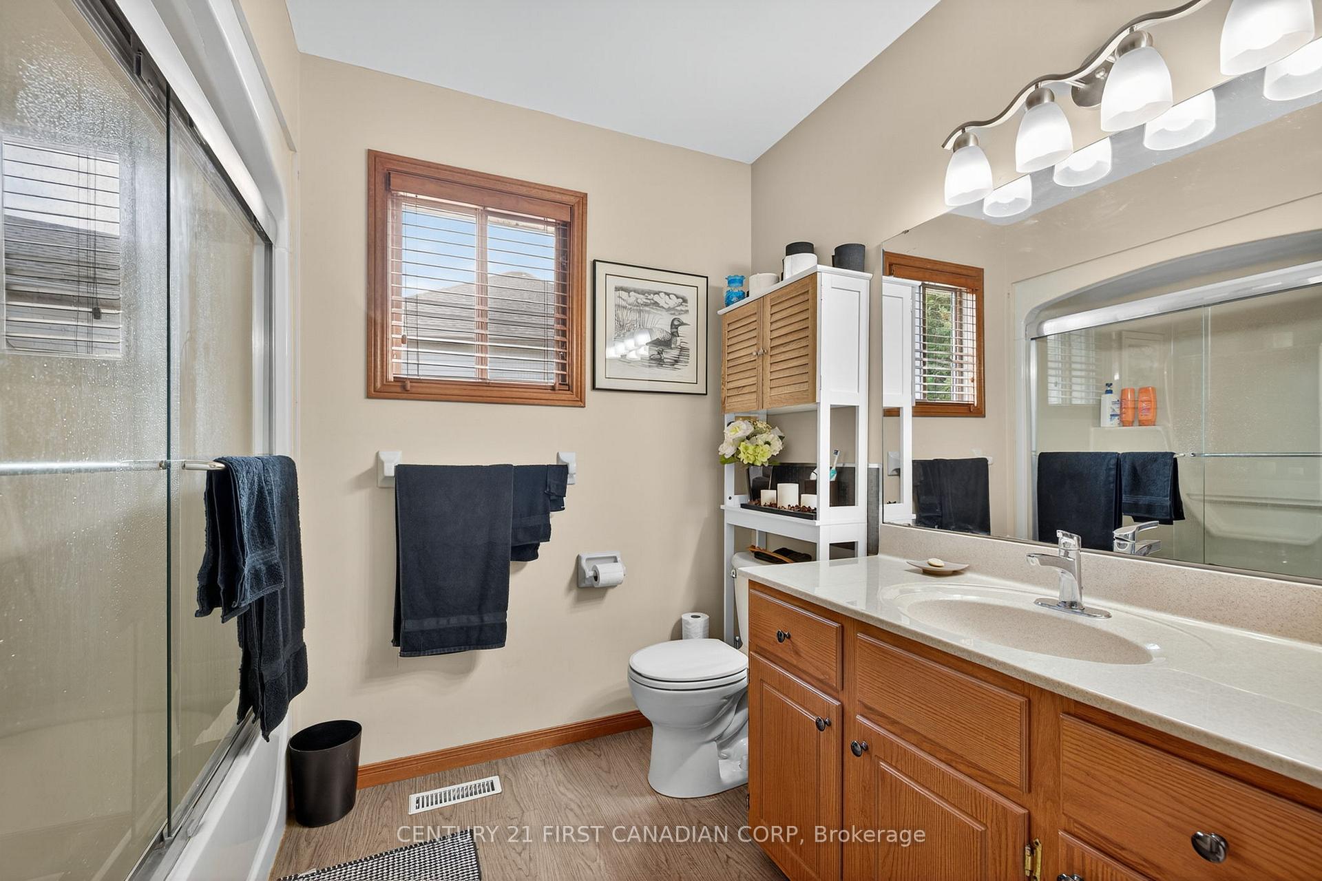 Photo 20 of 19 Hemlock Boulevard, Strathroy-Caradoc, SE — HOMEH