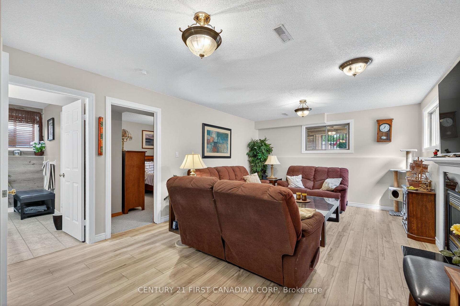 Photo 24 of 19 Hemlock Boulevard, Strathroy-Caradoc, SE — HOMEH