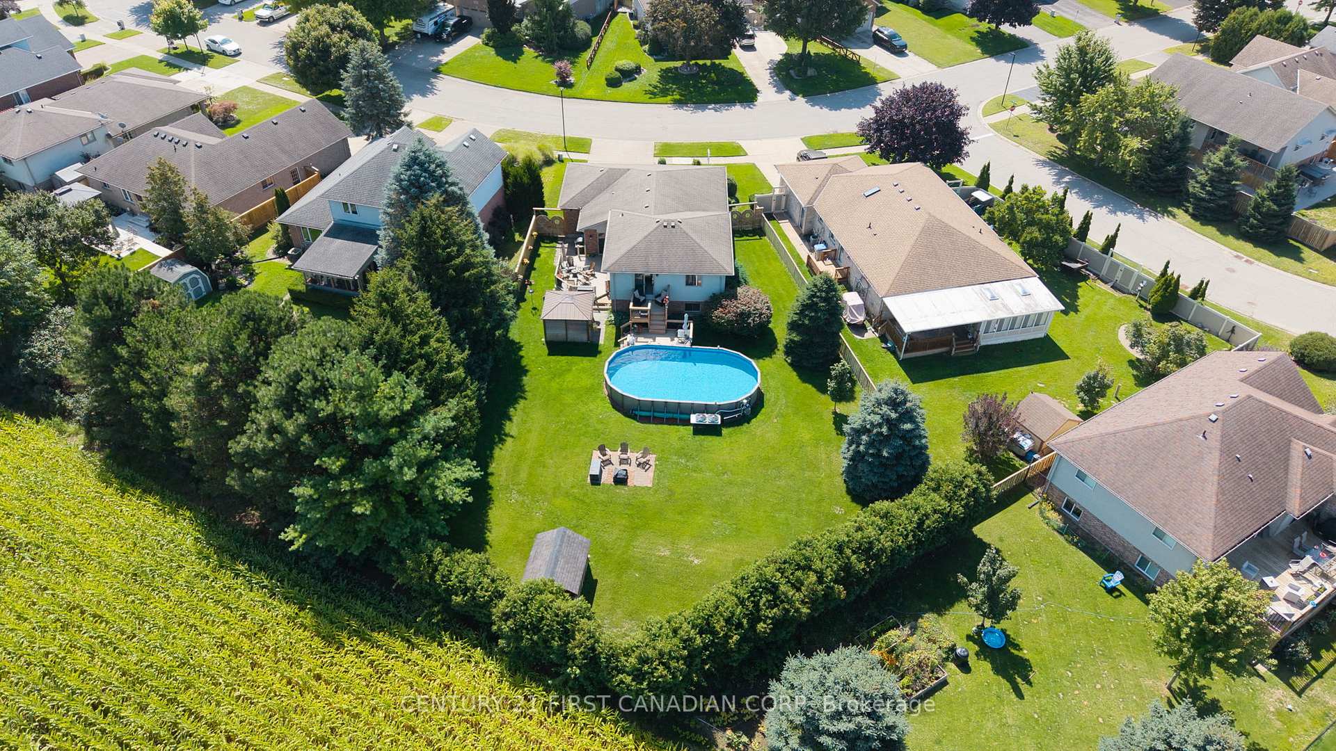 Photo 49 of 19 Hemlock Boulevard, Strathroy-Caradoc, SE — HOMEH