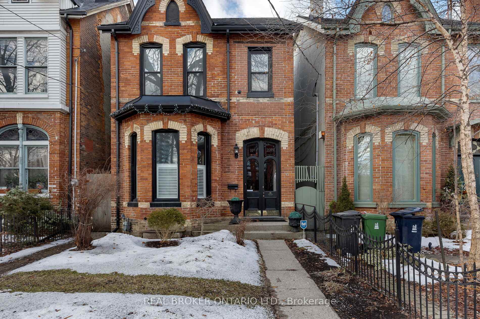 Front of 298 Berkeley Street