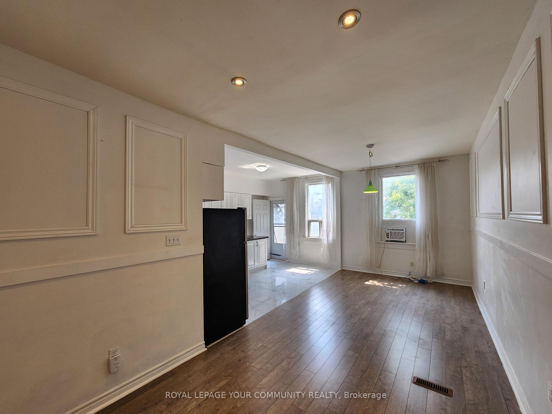 Photo 2 of Unit Upper floor, 1075 Gerrard Street E, Toronto, South Riverdale — HOMEH