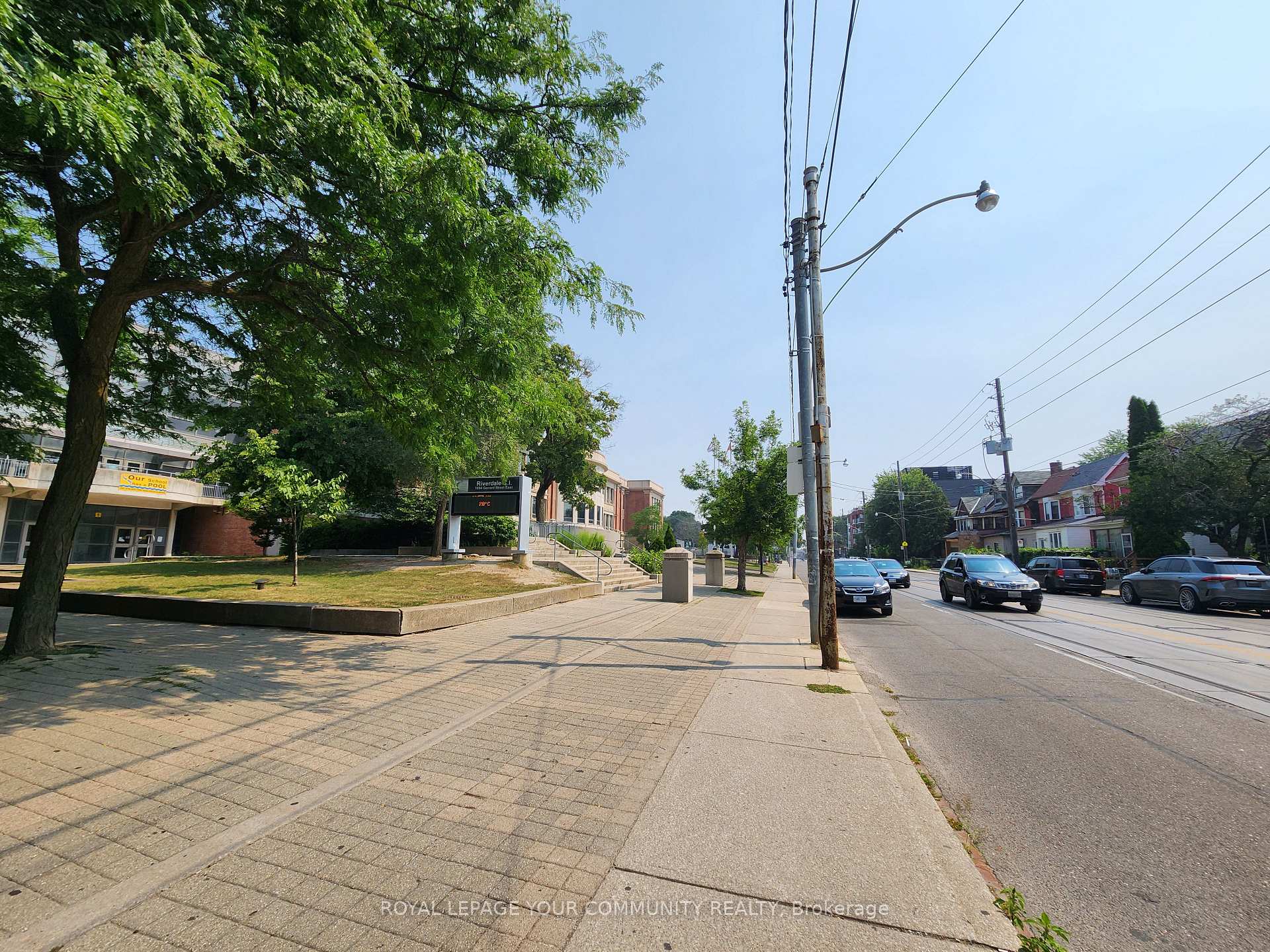 Photo 5 of Unit Upper floor, 1075 Gerrard Street E, Toronto, South Riverdale — HOMEH