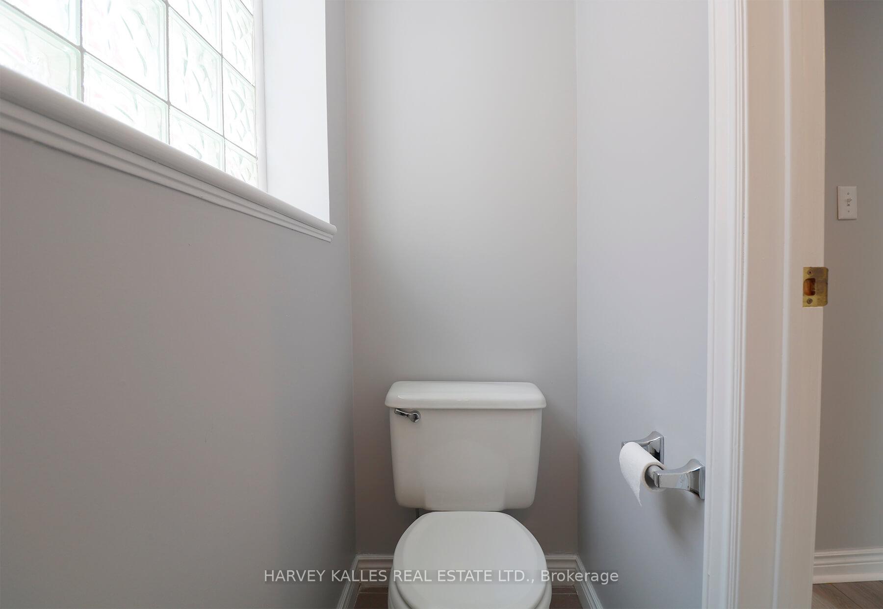 Photo 8 of Unit C, 1424 Bayview Avenue, Toronto, Mount Pleasant East — HOMEH