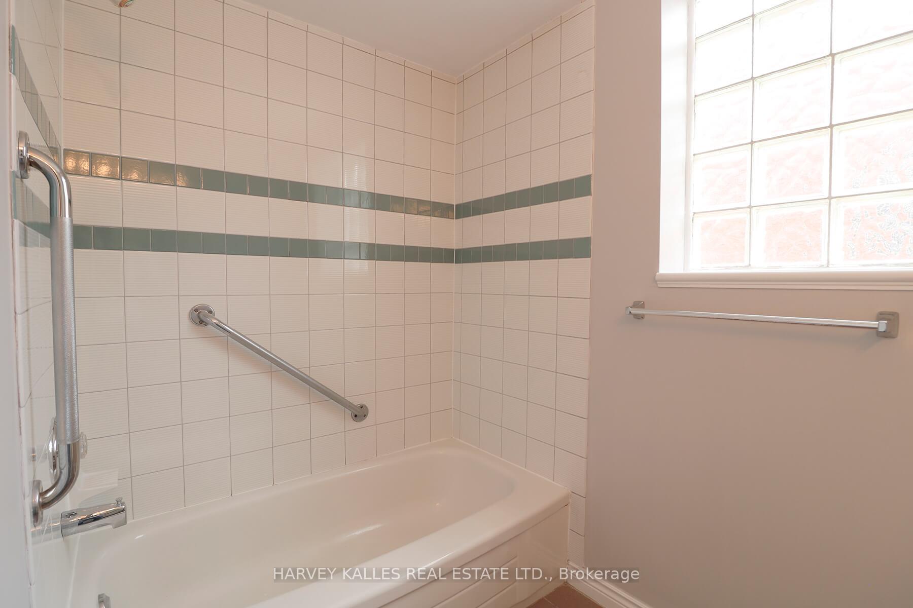Photo 16 of Unit C, 1424 Bayview Avenue, Toronto, Mount Pleasant East — HOMEH