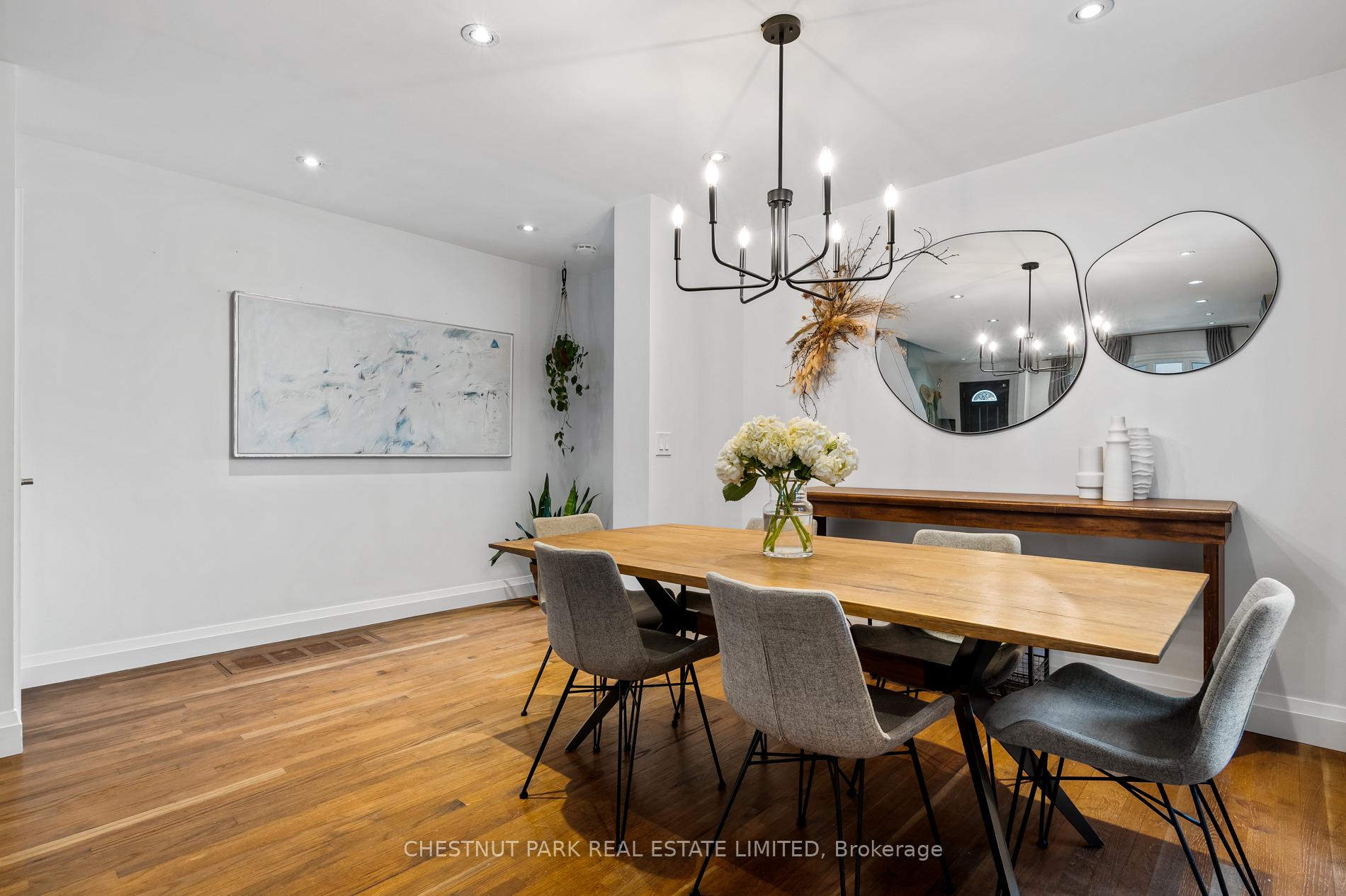 Photo 10 of 117 Randolph Road, Toronto, Leaside — HOMEH