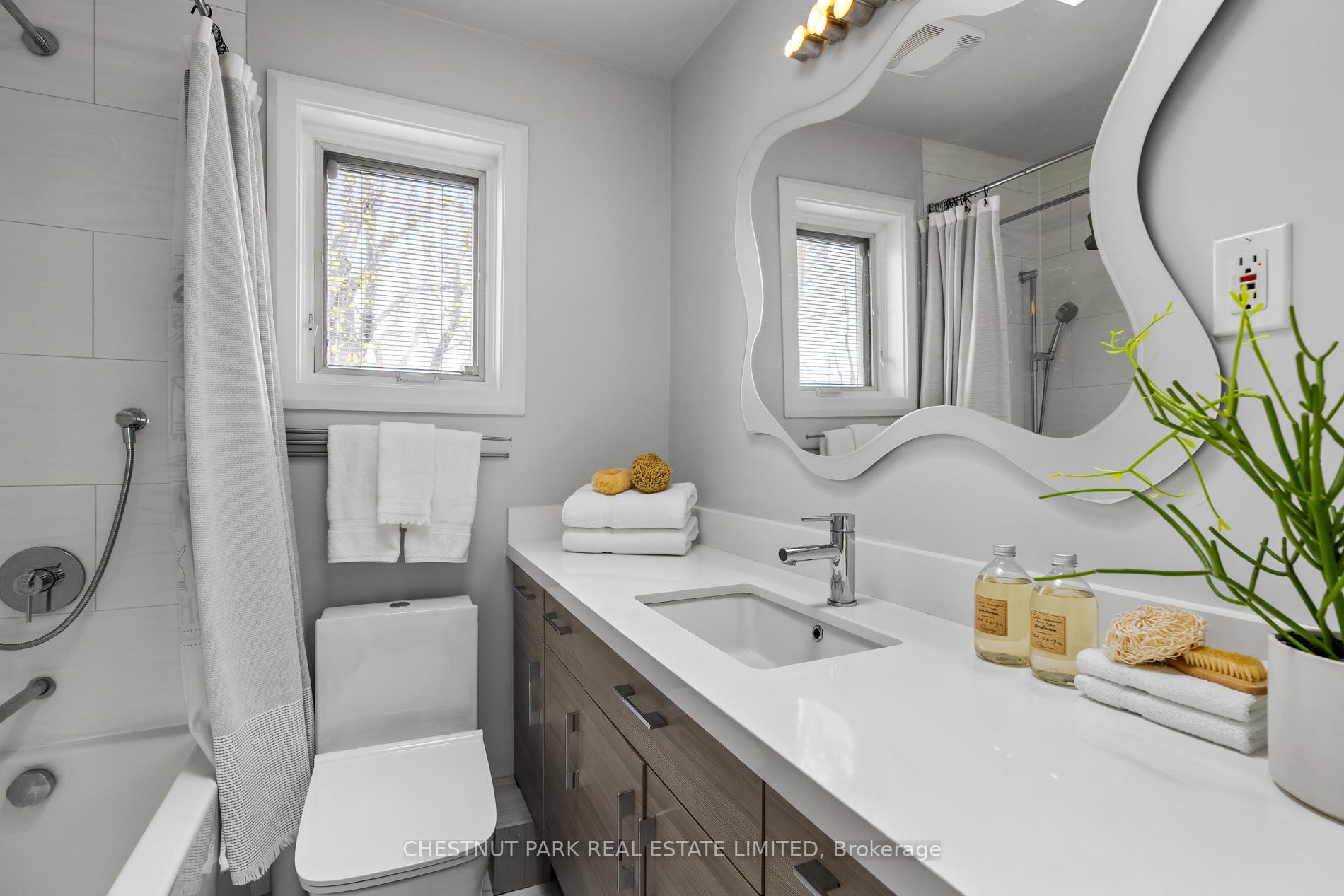 Photo 18 of 117 Randolph Road, Toronto, Leaside — HOMEH