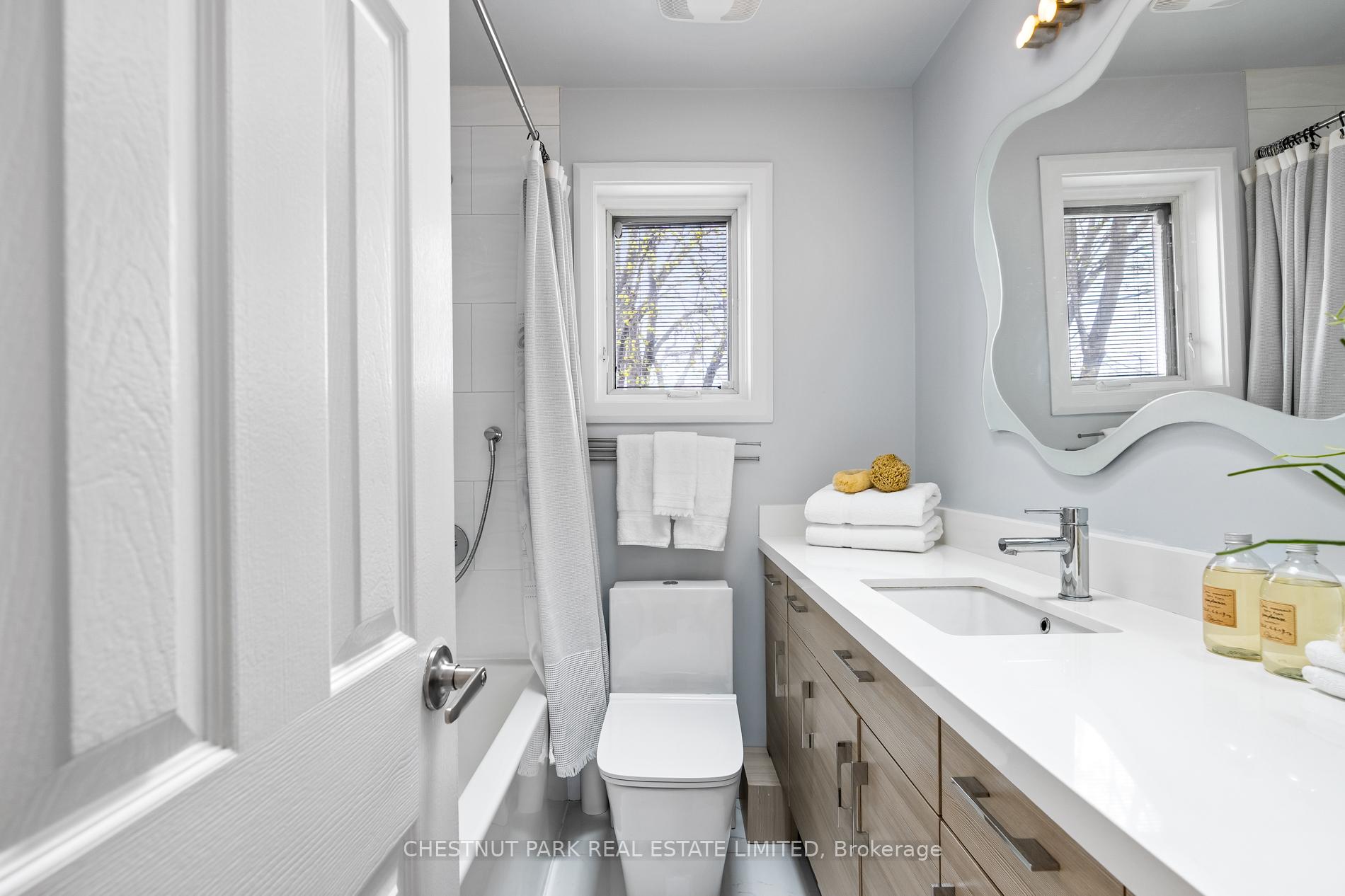 Photo 19 of 117 Randolph Road, Toronto, Leaside — HOMEH