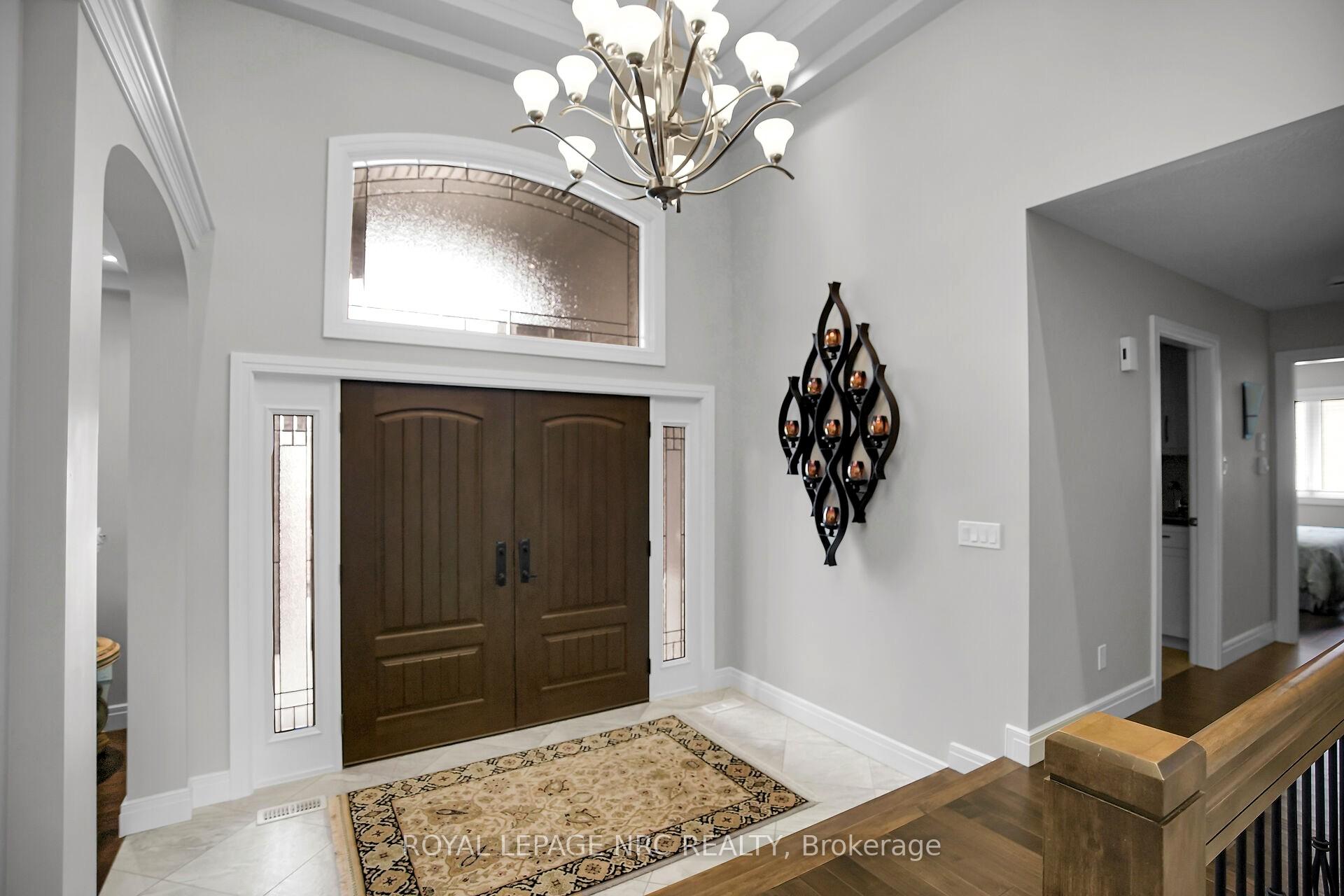 Photo 5 of 49 Ashby Crescent, Strathroy-Caradoc, SW — HOMEH