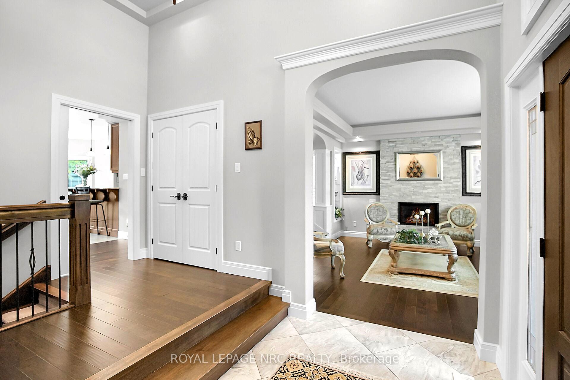 Photo 6 of 49 Ashby Crescent, Strathroy-Caradoc, SW — HOMEH