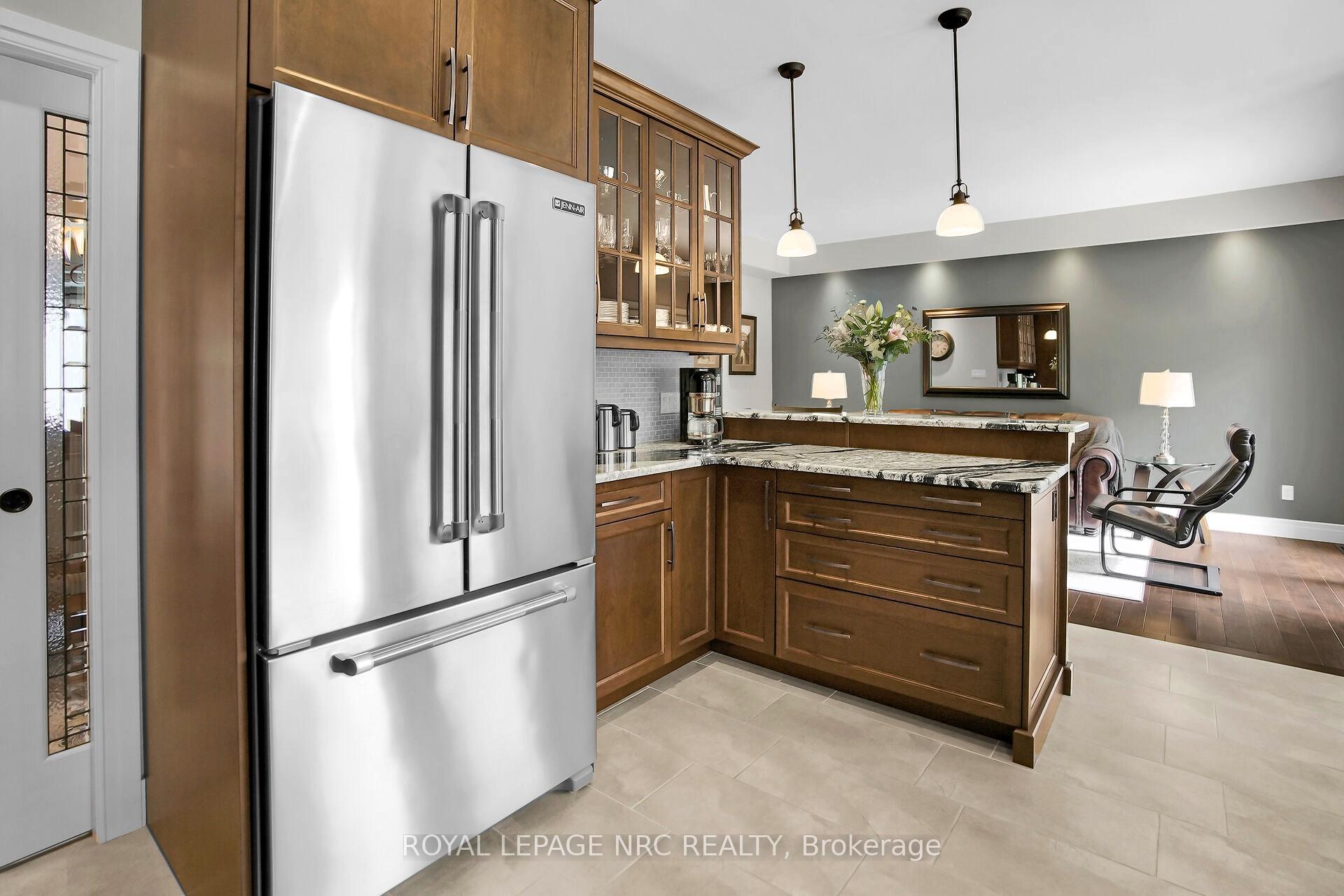 Photo 14 of 49 Ashby Crescent, Strathroy-Caradoc, SW — HOMEH
