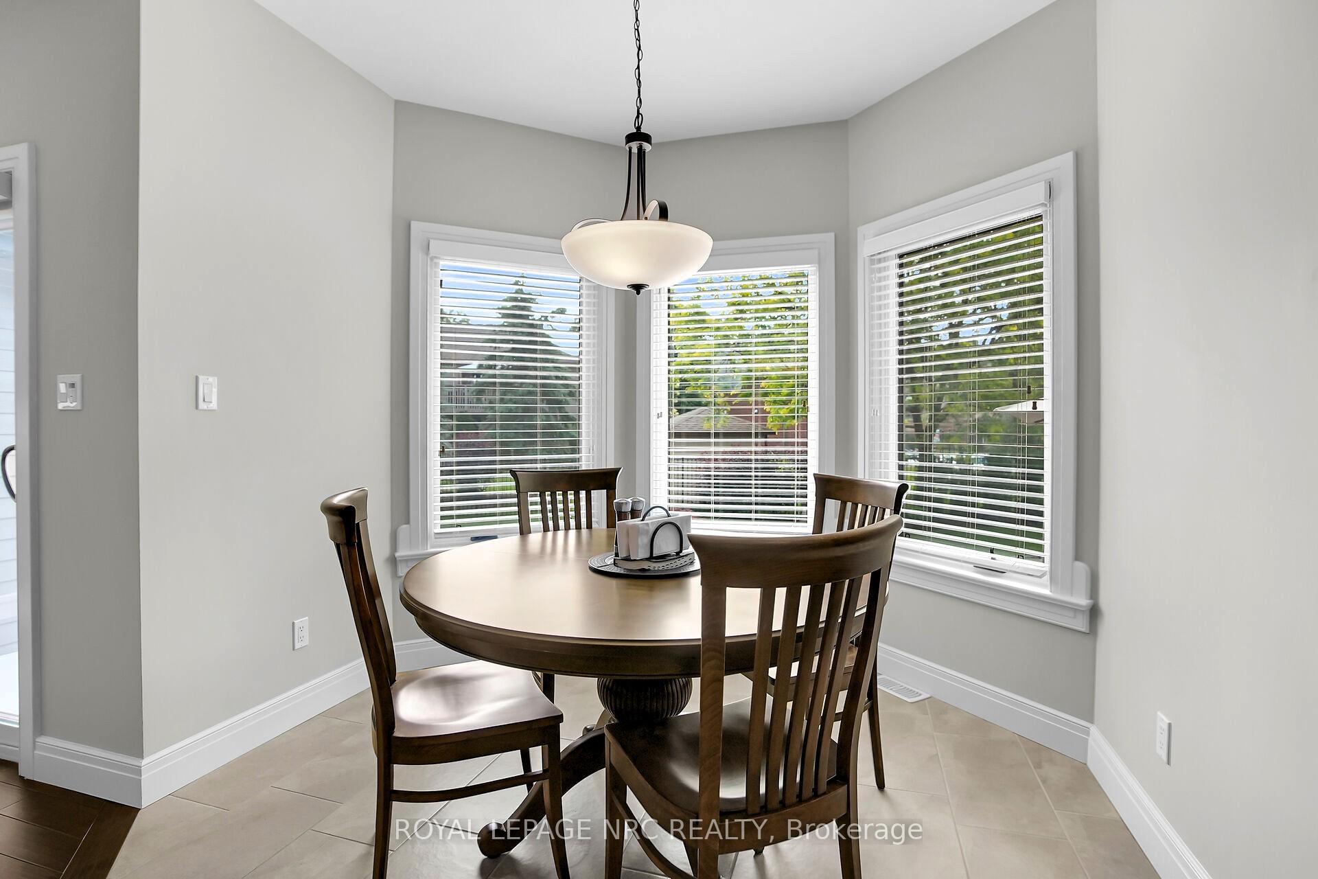 Photo 17 of 49 Ashby Crescent, Strathroy-Caradoc, SW — HOMEH