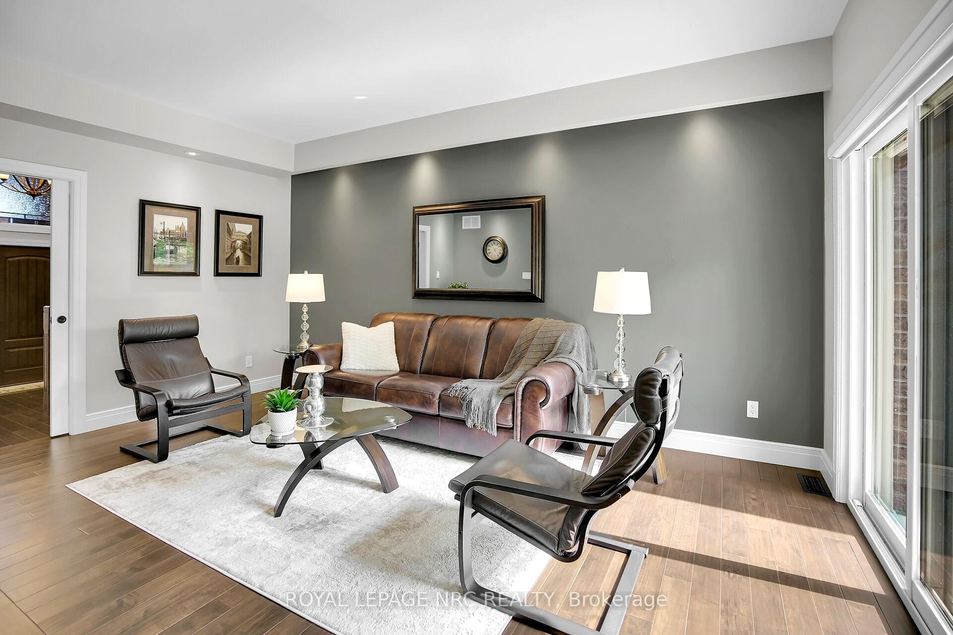 Photo 18 of 49 Ashby Crescent, Strathroy-Caradoc, SW — HOMEH