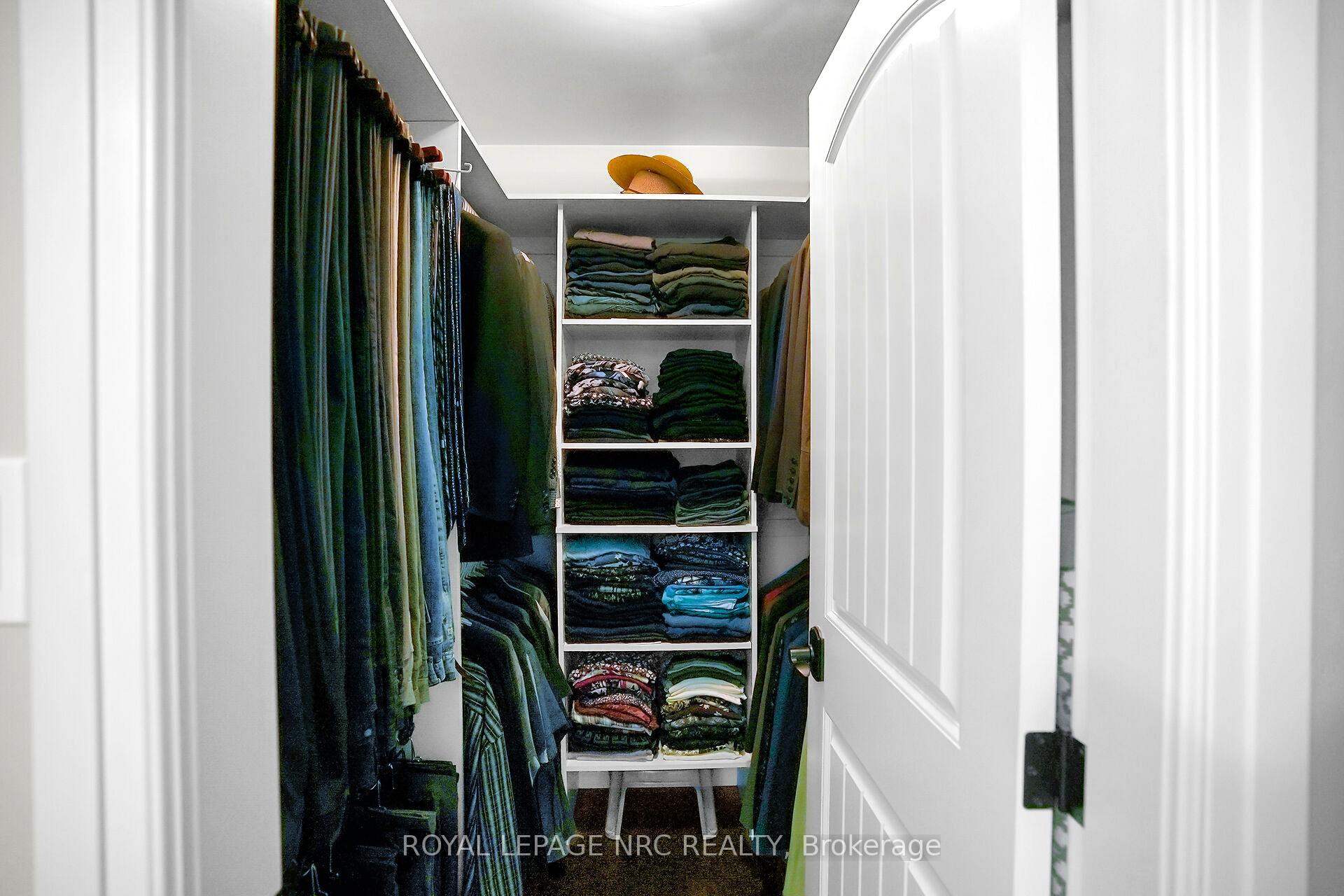 Photo 24 of 49 Ashby Crescent, Strathroy-Caradoc, SW — HOMEH