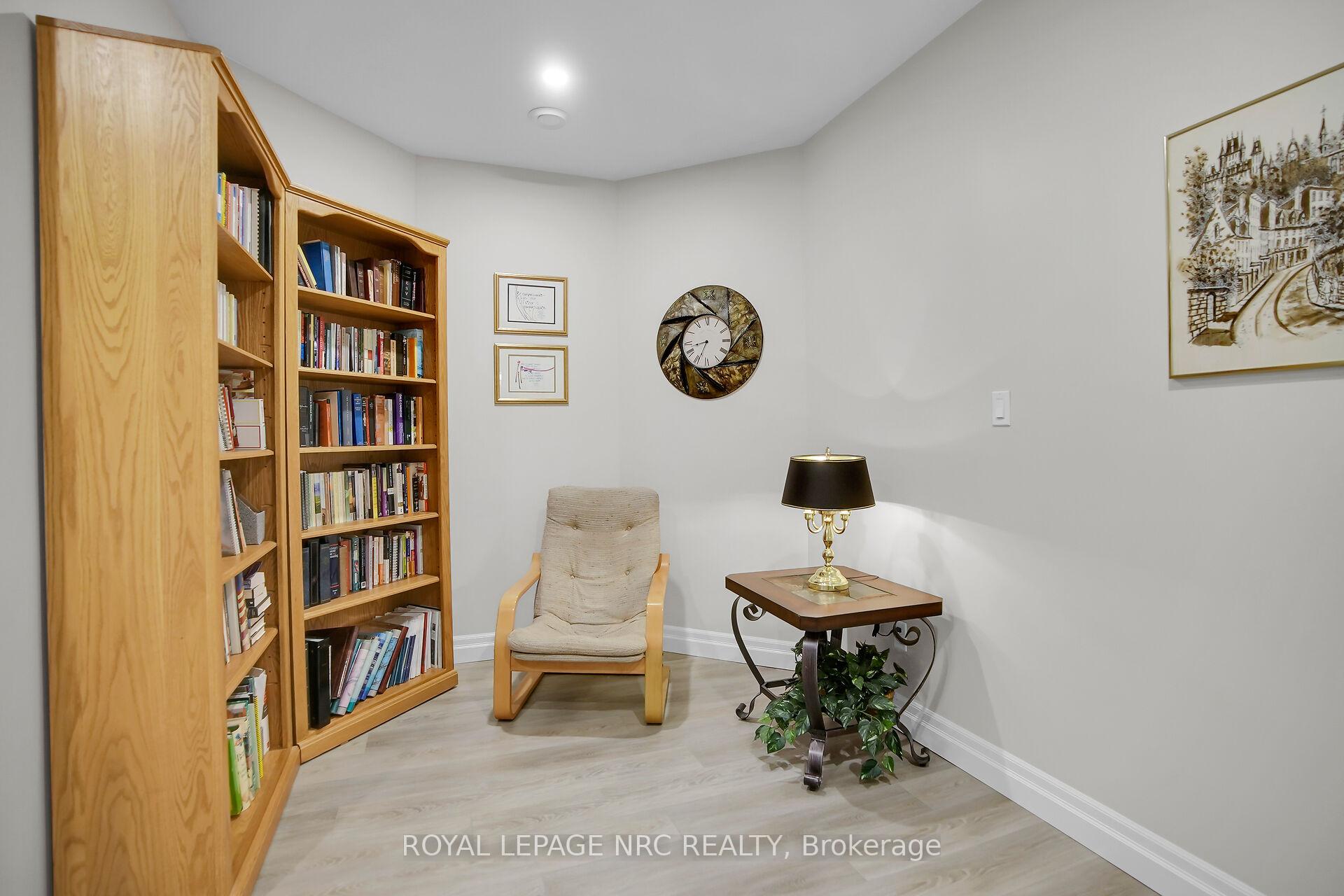Photo 38 of 49 Ashby Crescent, Strathroy-Caradoc, SW — HOMEH