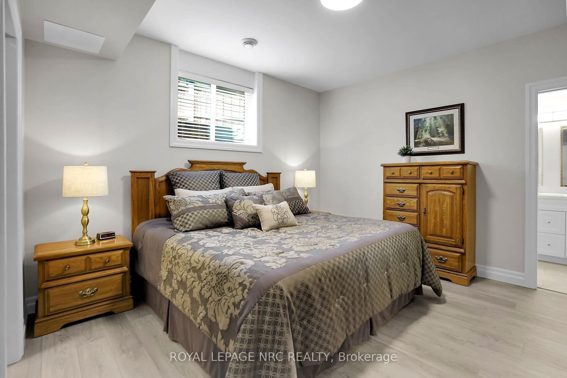 Photo 39 of 49 Ashby Crescent, Strathroy-Caradoc, SW — HOMEH