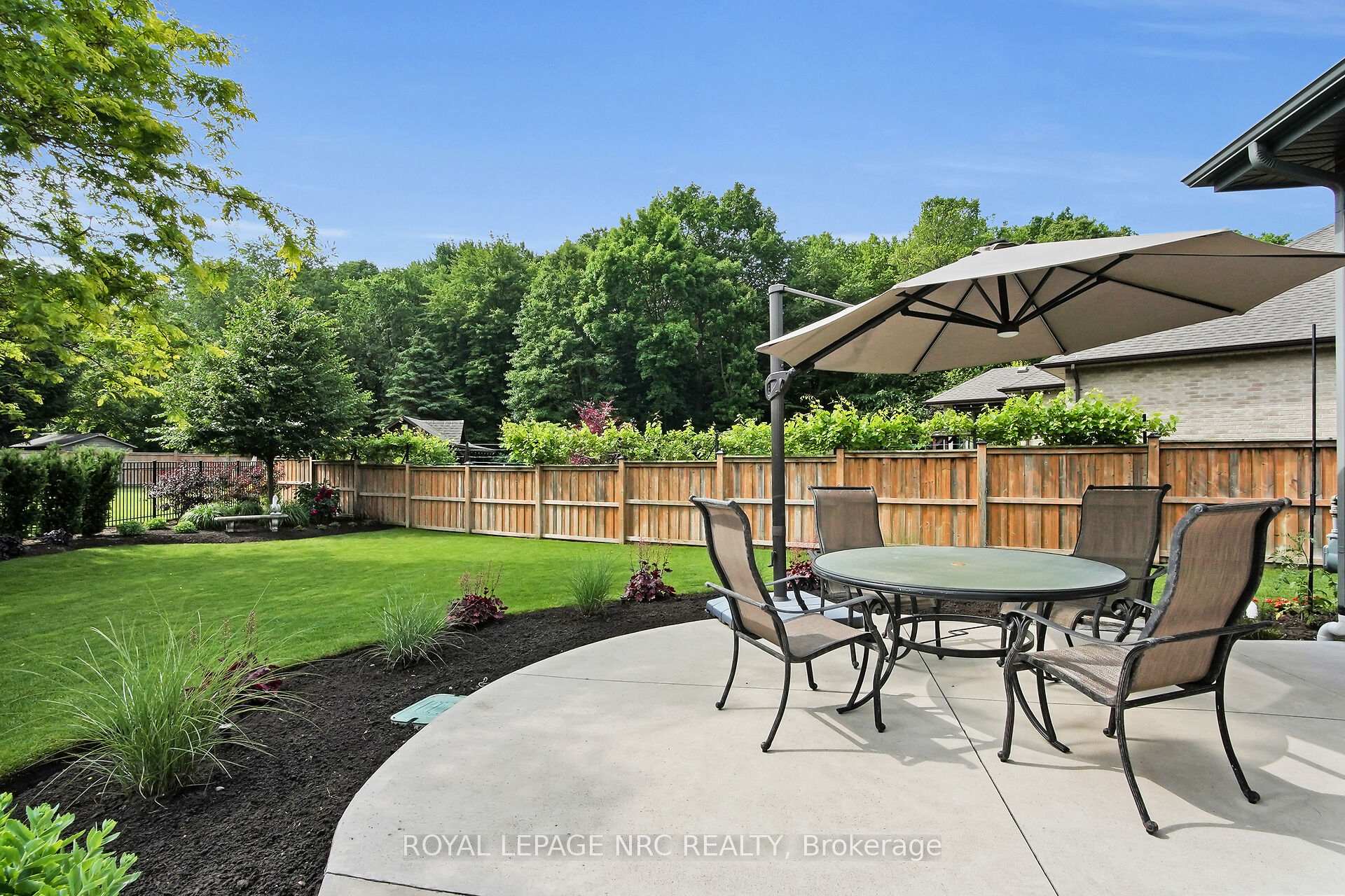 Photo 45 of 49 Ashby Crescent, Strathroy-Caradoc, SW — HOMEH
