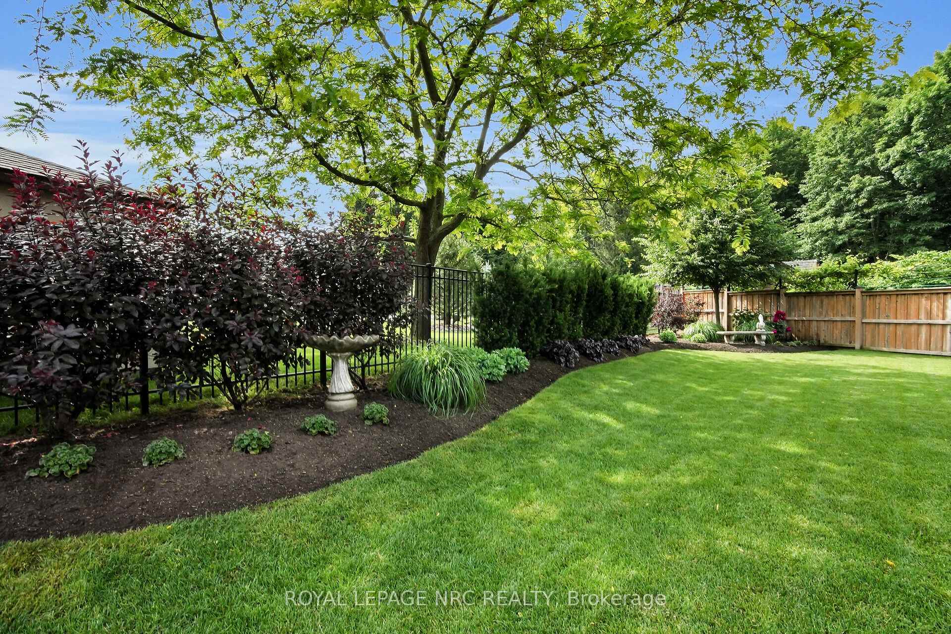 Photo 48 of 49 Ashby Crescent, Strathroy-Caradoc, SW — HOMEH