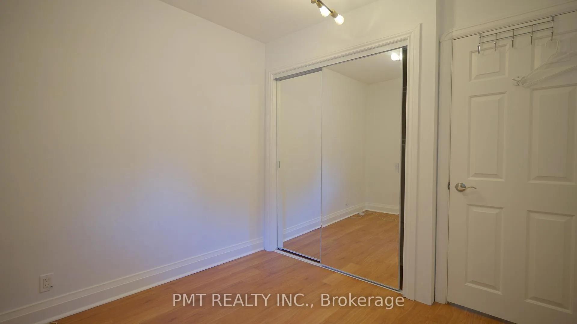 Photo 19 of 103 Yardley Avenue, Toronto, O'Connor-Parkview — HOMEH