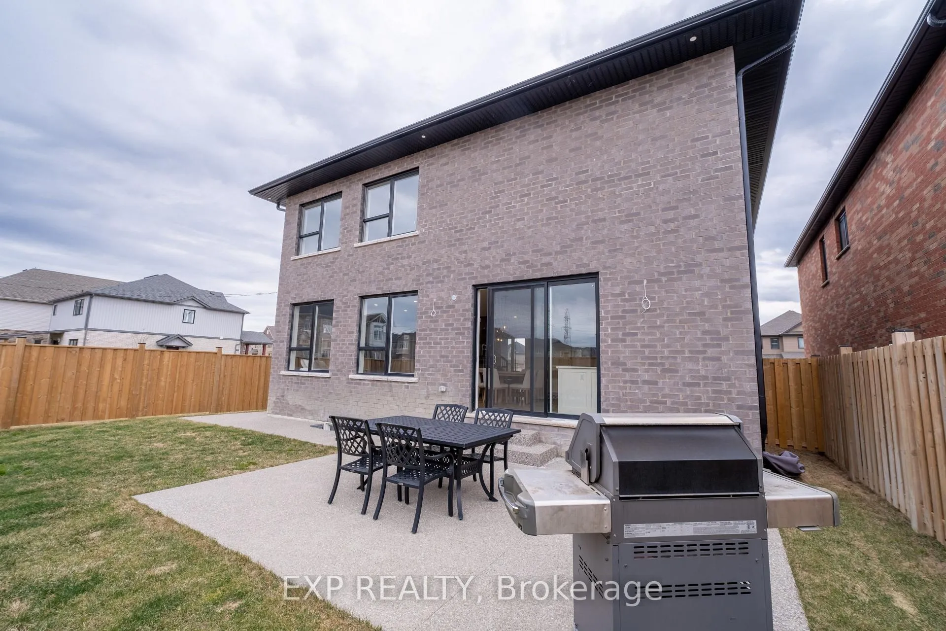 Photo 42 of 81 Homestead Way, Thorold, Rolling Meadows — HOMEH