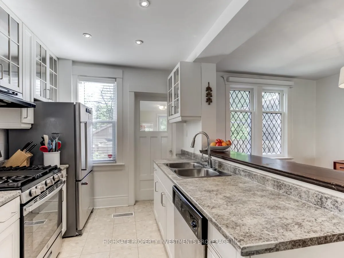 Photo 10 of 98 Westlake Avenue, Toronto, East End-Danforth — HOMEH