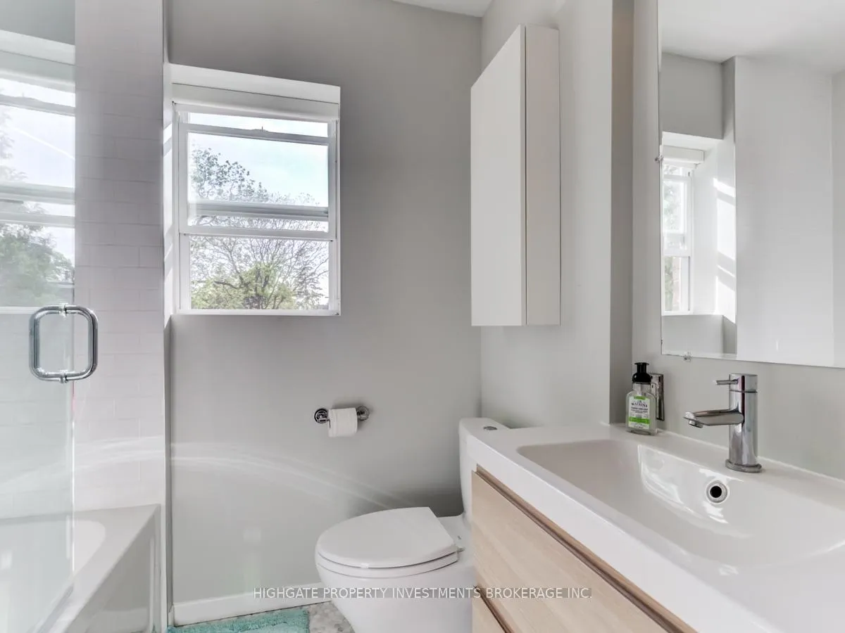 Photo 18 of 98 Westlake Avenue, Toronto, East End-Danforth — HOMEH